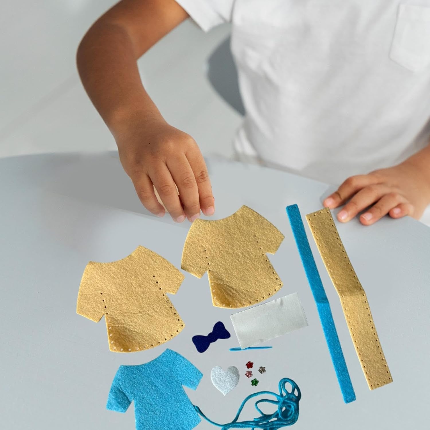 CALANDIS™ DIY Sewing Kit Lightweight Cartoon Felt Handbag Material Child Sewing Crafts Clothes | Craft Kits | Kids Crafts
