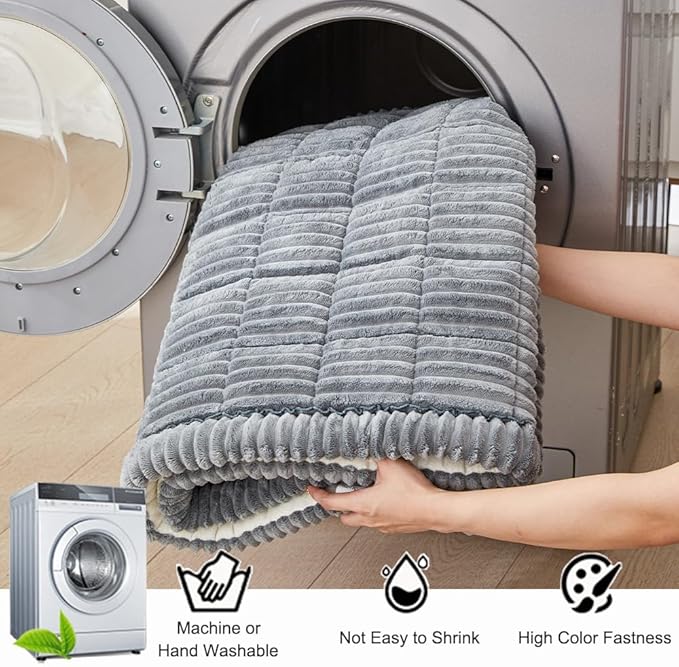 Dreamy Pet Couch Cover! ✨🐶  Washable & Fuzzy Softness