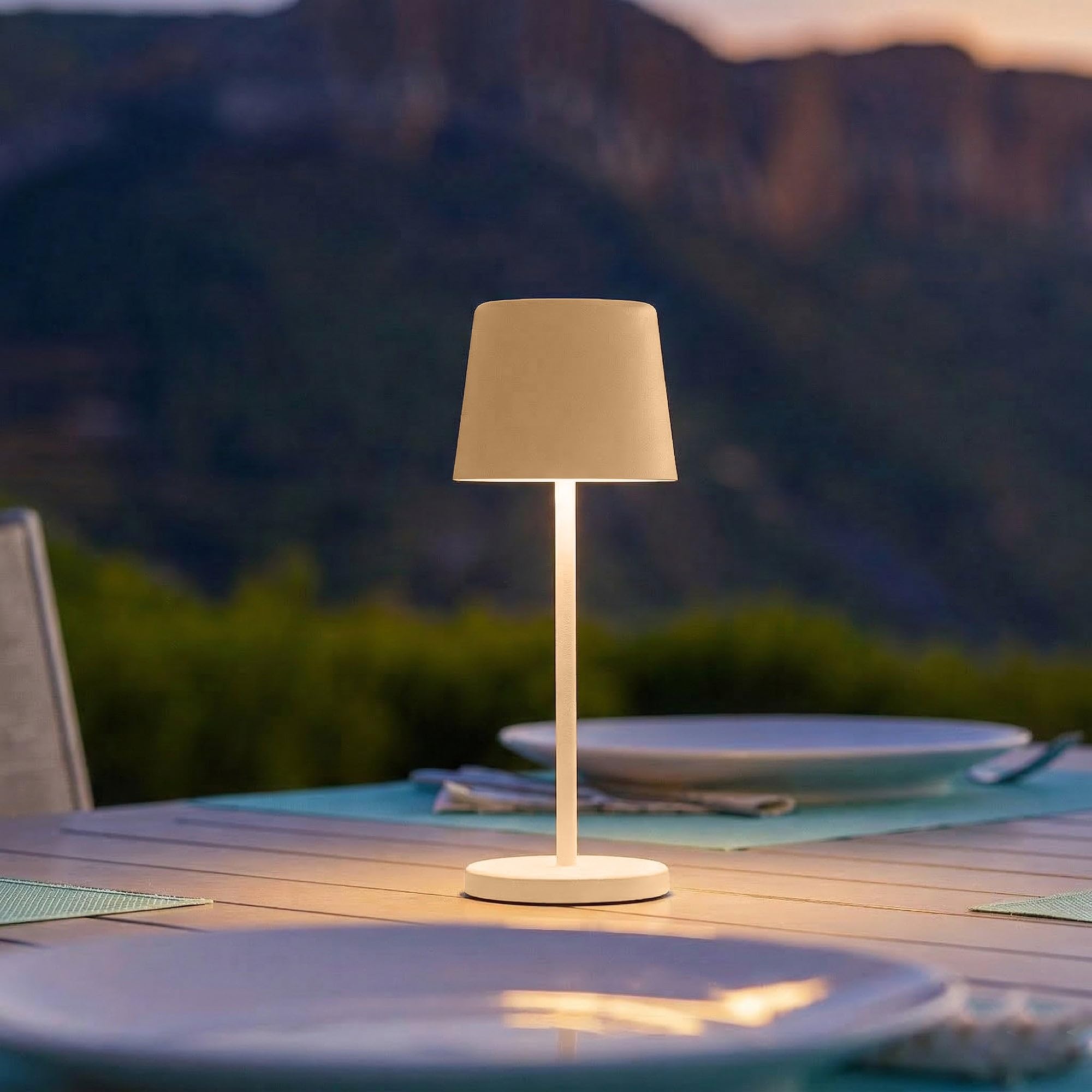 Mini lámpara de mesa táctil inalámbrica de aluminio beige LED MINI SAND blanco regulable H22cm
