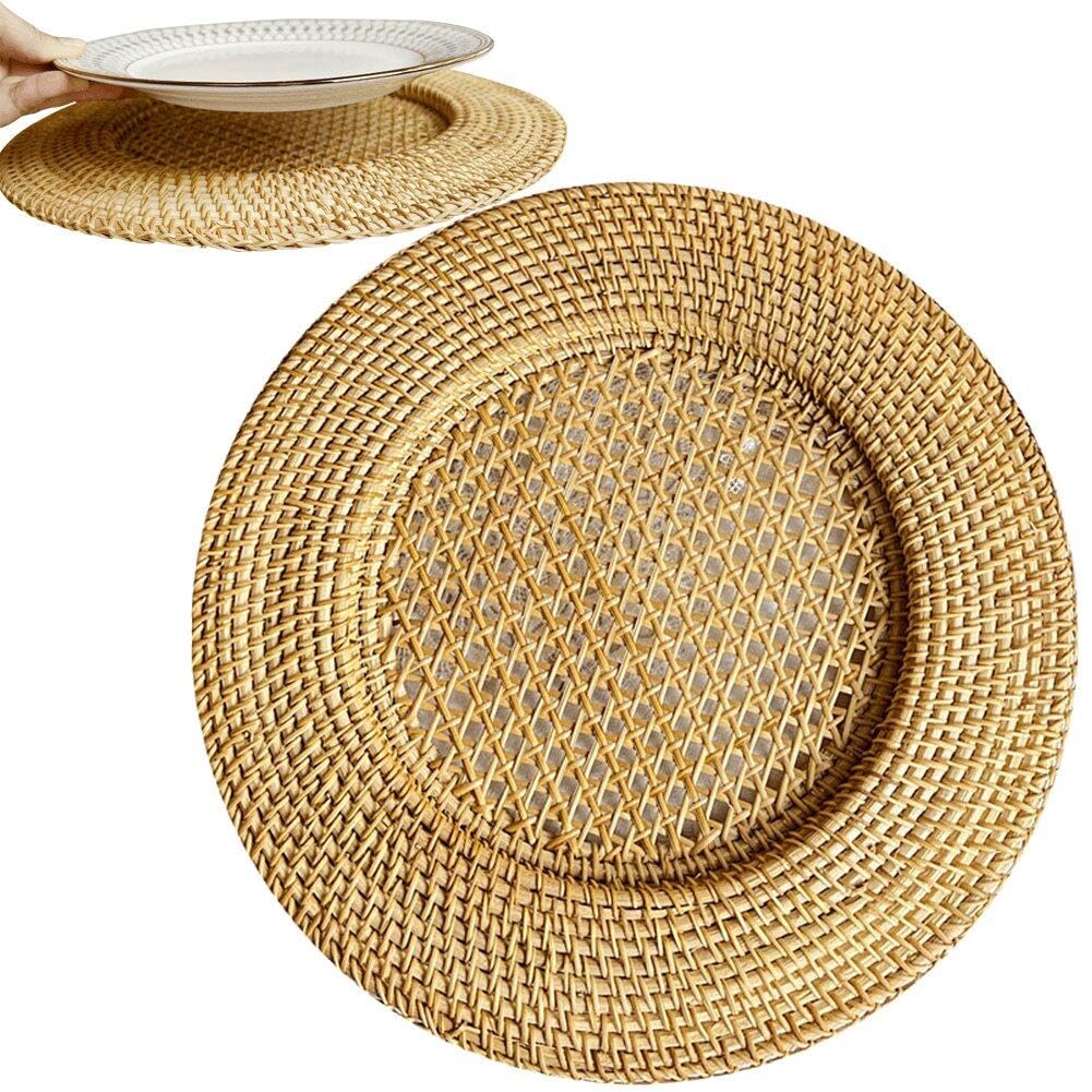 Sets de table tissés en rotin ronds pour sublimer vos repas de famille et dîners rustiques