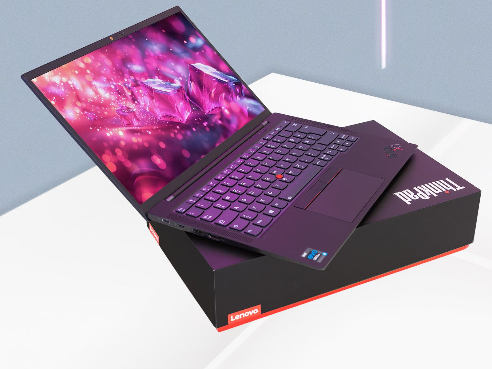 ThinkPad X1 Carbon Gen9（i7/16G/512G/オフィス Lenovo ThinkPad X1 Carbon Gen 9, Intel i7 4x3.0 GHz Prozessor, 16