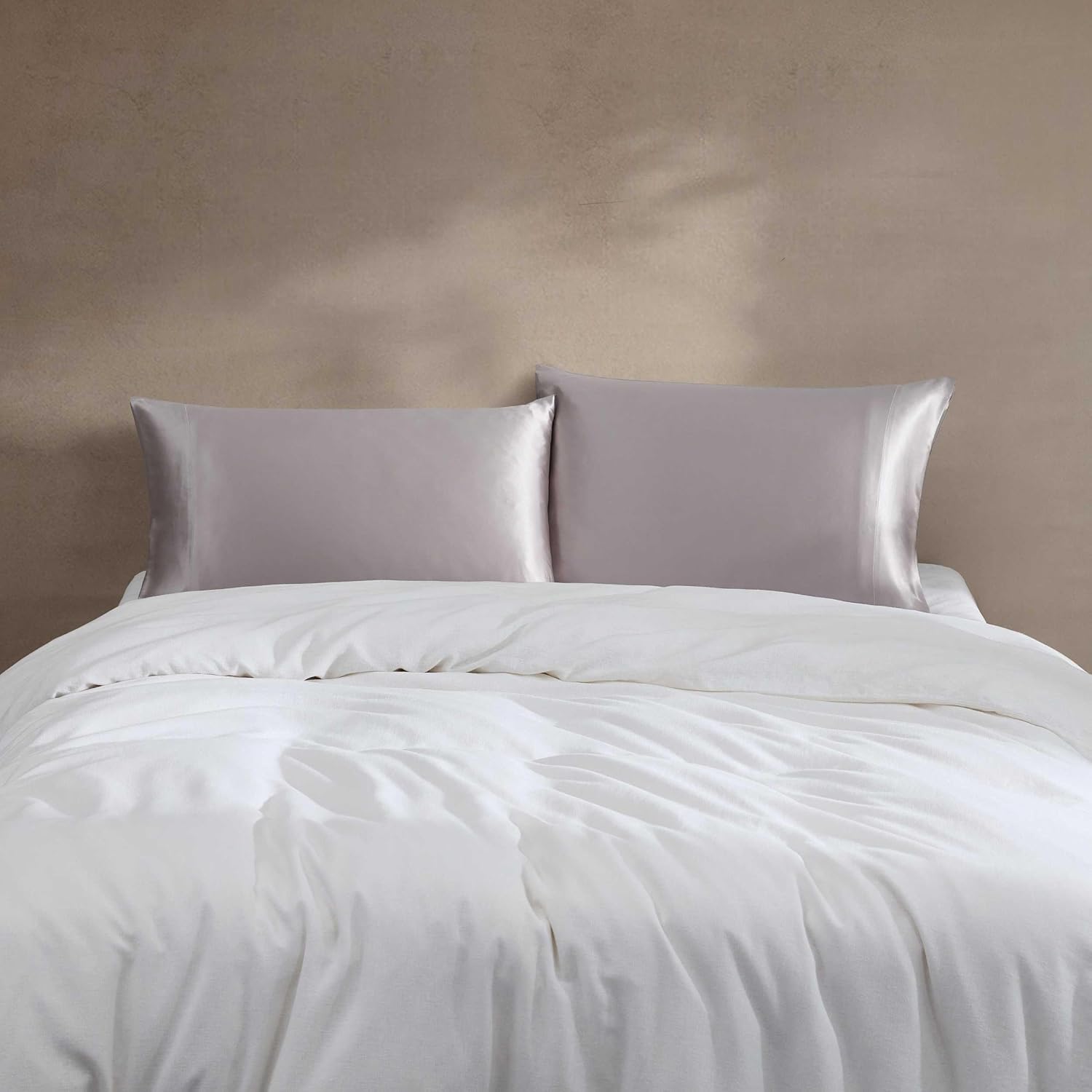 Calvin Klein 100% Mulberry Silk Pillowcase Pair - Luxury Bedding for Hair and Skin, Machine Washable, Standard/Queen Size (20"x32"), Set of 2, Pink