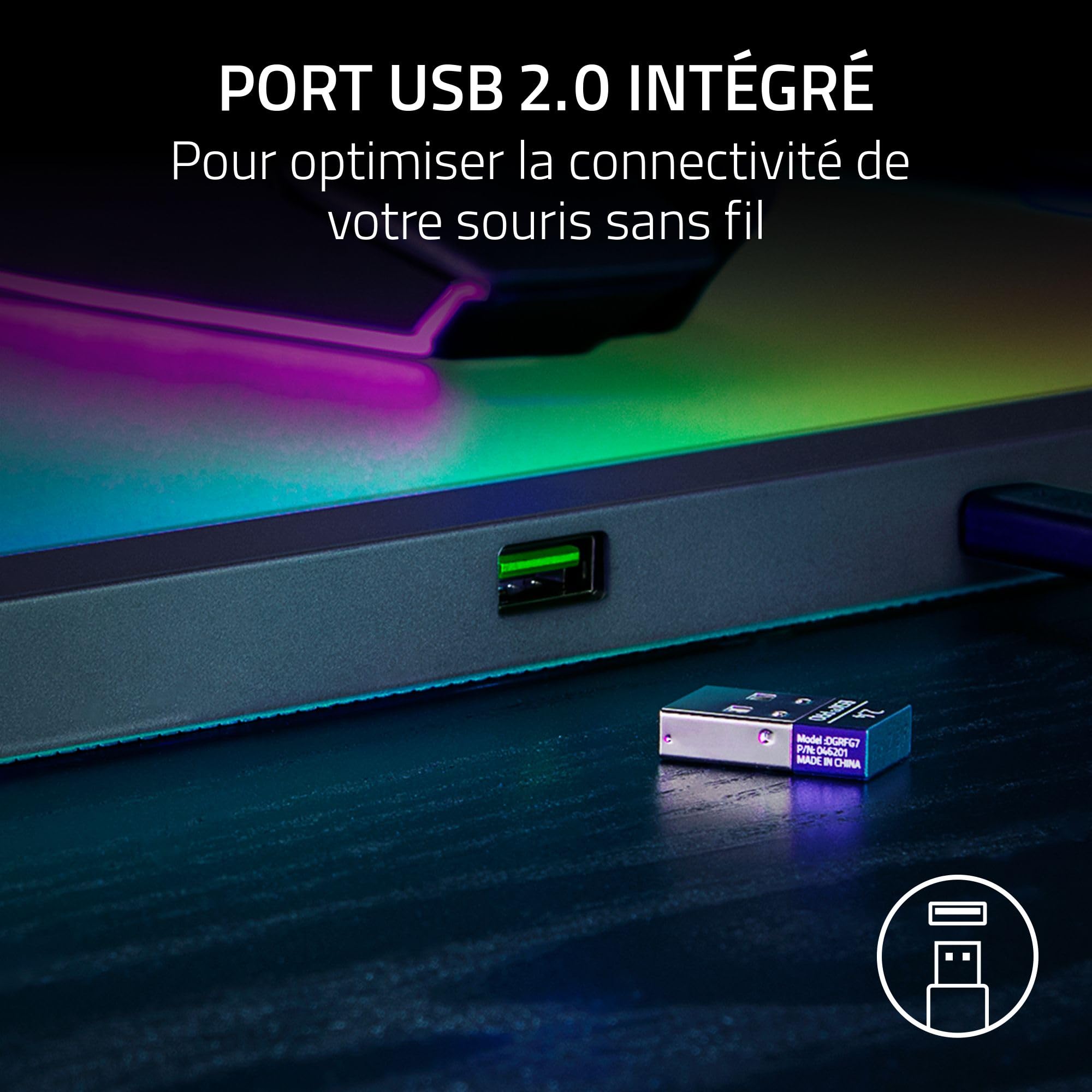 Razer Firefly V2 Pro - Tapis de Souris de Jeu rétroéclairé RGB - Port USB intégré (éclairage LED 15 Zones, Surface texturée Micro-gravée pour Un Suivi Optimal, câble USB-C détachable) Noir