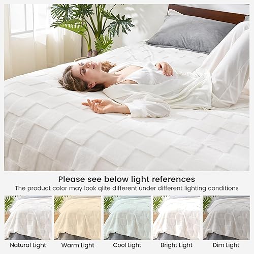 Miniatura 9 de Cozy Bliss Manta de piel sintética de conejo blanco a cuadros, suave y esponjosa, color crema Minky (50 x 60 pulgadas, marfil)