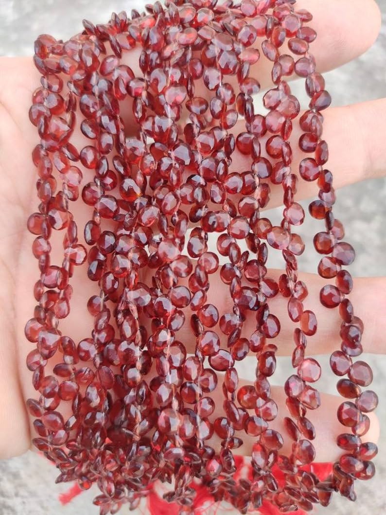 Perles à facettes en grenat du Mozambique 4.75-5mm pour création collier et bracelet diy