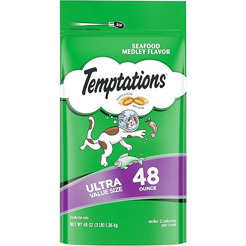 Temptations Classic Crunchy and Soft Cat Treats, Seafood Medley Flavor, 48 oz. Pouch