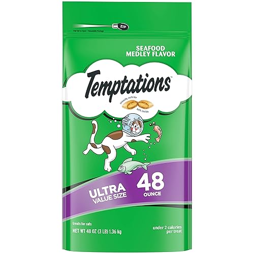 Temptations Classic Crunchy and Soft Cat Treats, Seafood Medley Flavor, 48 oz. Pouch - Seafood - 3 Pound (Pack of 1)