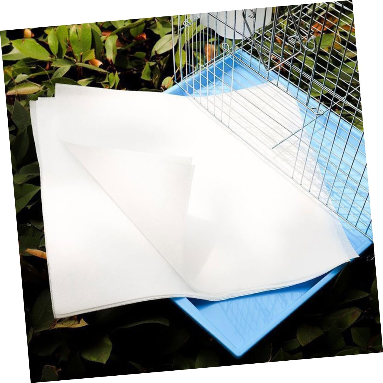 100pcs Bird Cage Liners Disposable Absorbent Cushion Pads for Parakeet Parrot and Bird Cages Easy Dispose