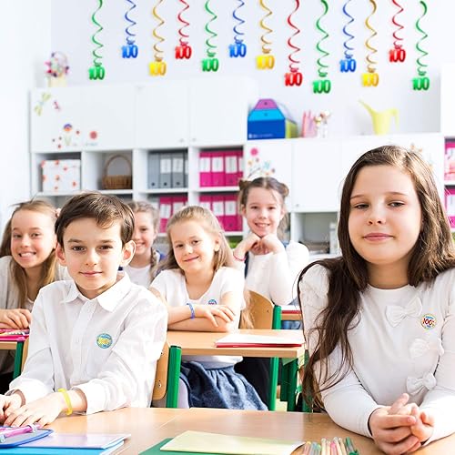 Miniatura 2 de Juego de 60 pulseras de silicona con insignias y espirales colgantes, 60 piezas para el día 100 de escuela, decoración de fiesta para niños de
