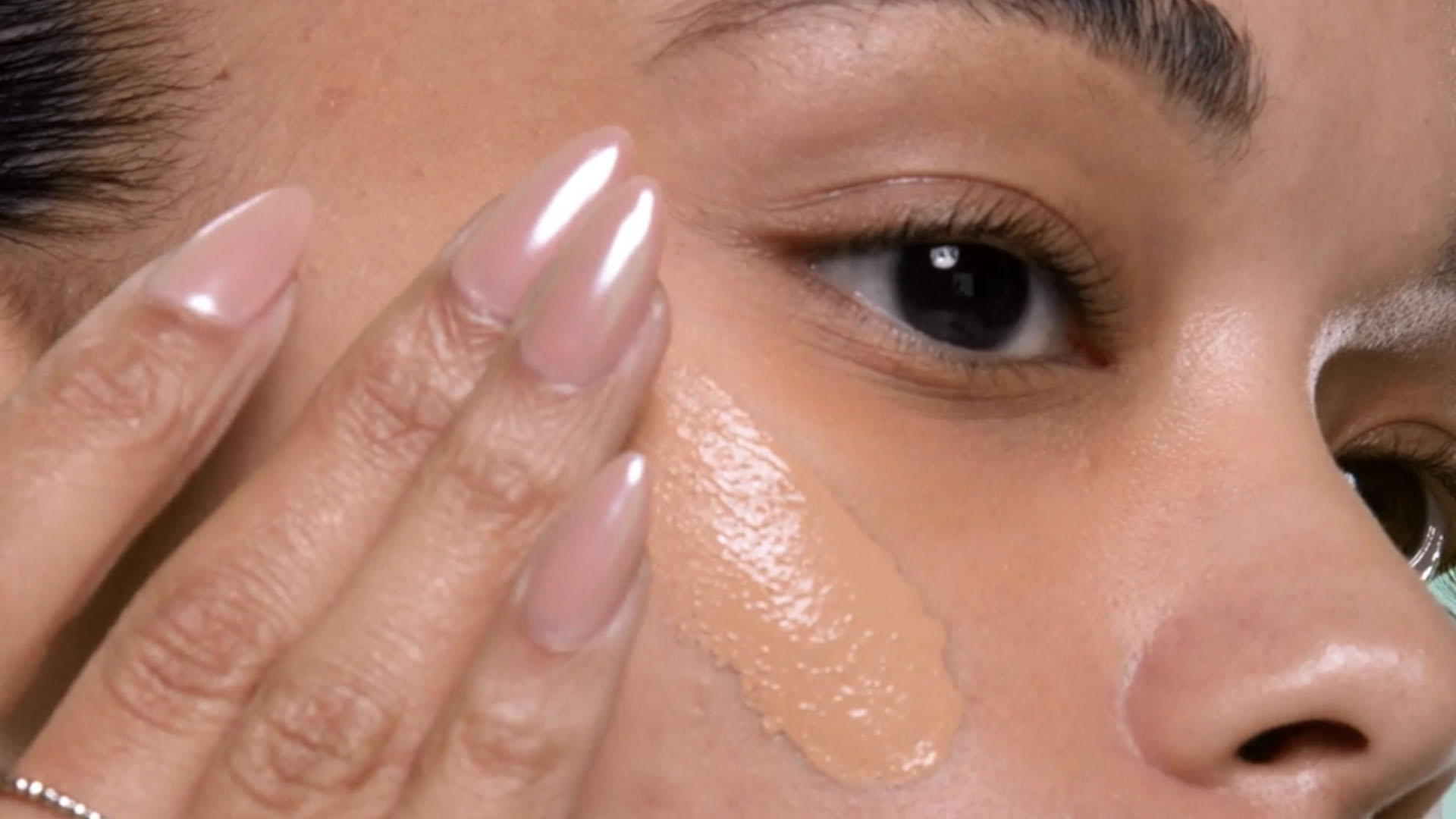 Amazon.com : Almay Clear Complexion Acne Foundation Makeup with