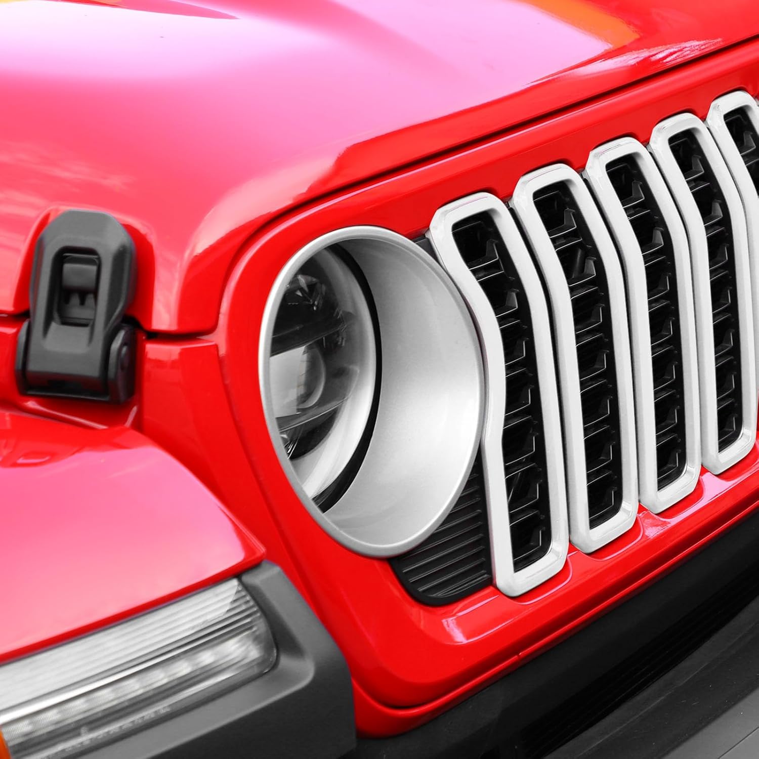 Front Grille Inserts Grill Decoration Exterior Accessories Compatible with Jeep Wrangler JL JLU & Gladiator JT 2024+,white