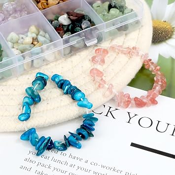 MOTIBACK 720pcs Gemstone Chip Beads, 24 Colors Crystal Beads for Jewellery Making, Natural Irregular Crushed Chip Drilled Beads for DIY Craft Necklace Bracelet Earring Making