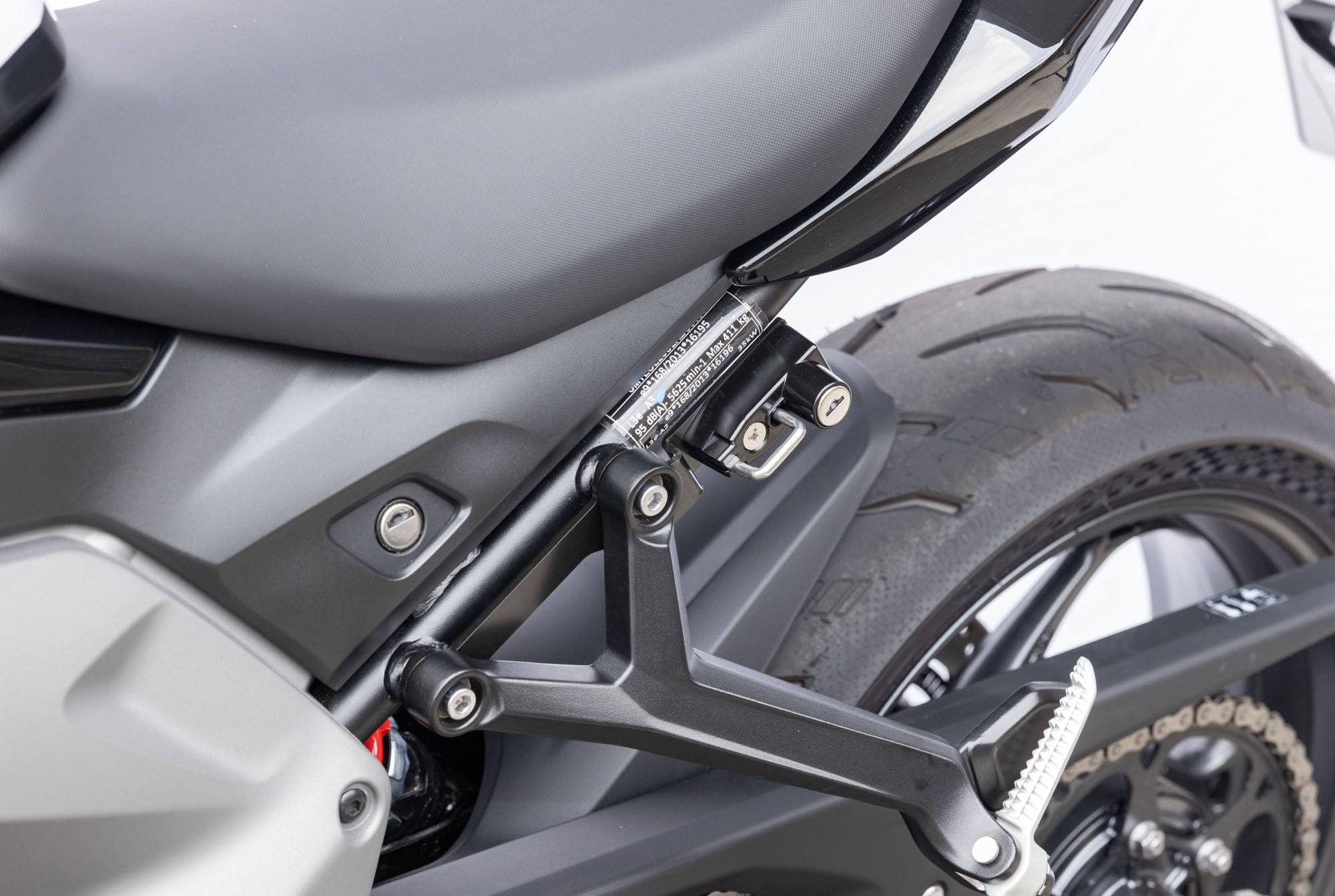 Amazon | キジマ(Kijima) バイクパーツ ヘルメットロック ホルダー