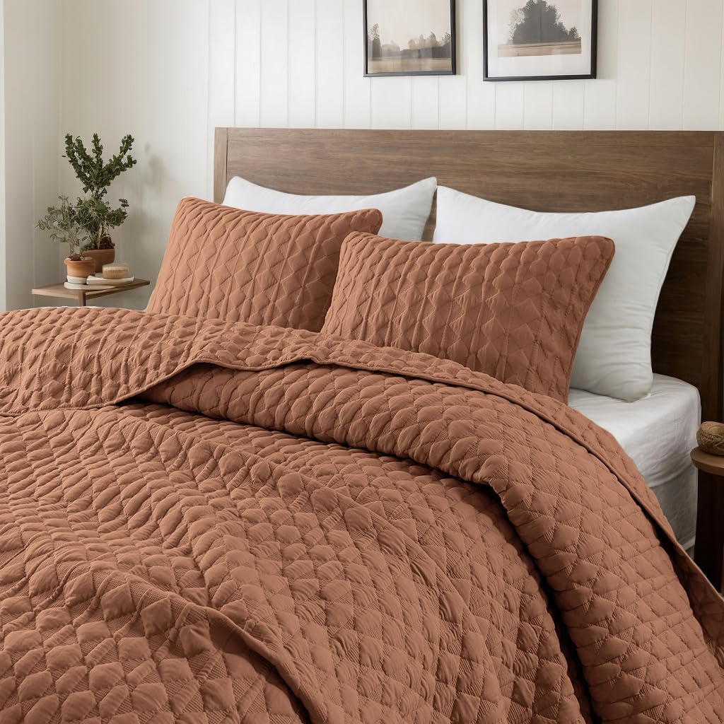 WDCOZY Burnt Orange Quilt King Size Bedding Sets with 2 Pillow Shams, Red Lightweight Soft Bedspread Coverlet, Quilted Blanket Thin Comforter Bed Cover for All Season, 3 Pieces, 104x90 inches