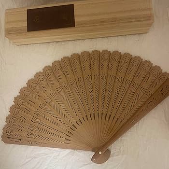 紫檀　扇子　宮脇売扇庵　希少品　中地甲陽先生作品 紫檀 扇子 宮脇売扇庵 希少品 中地甲陽先生作品 紫檀 扇子 宮脇売扇庵