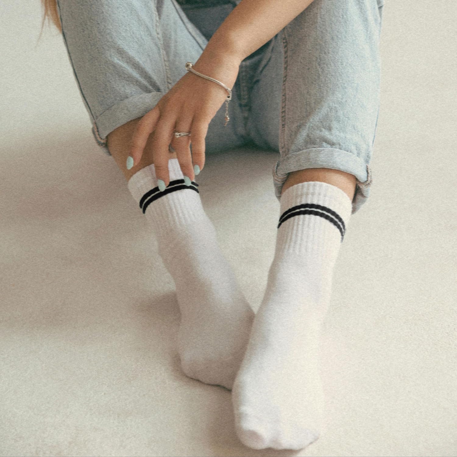 4 Pary Skarpetek Pilates, Skarpetki Pilates Grippy dla Kobiet Dlugie Antyposlizgowe Skarpetki do Jogi Skarpetki do Jogi z Uchwytami dla Kobiet Skarpetki do Jogi Skarpetki do Barre