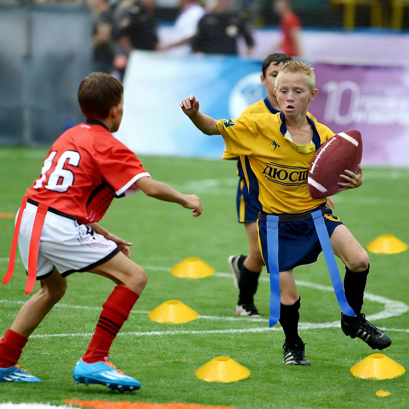 10 bandiere in vita per sport di squadra con 30 pennarelli staccabili e 6 coni cintura regolabile per bambini e adulti a sgancio rapido set di bandiere da calcio