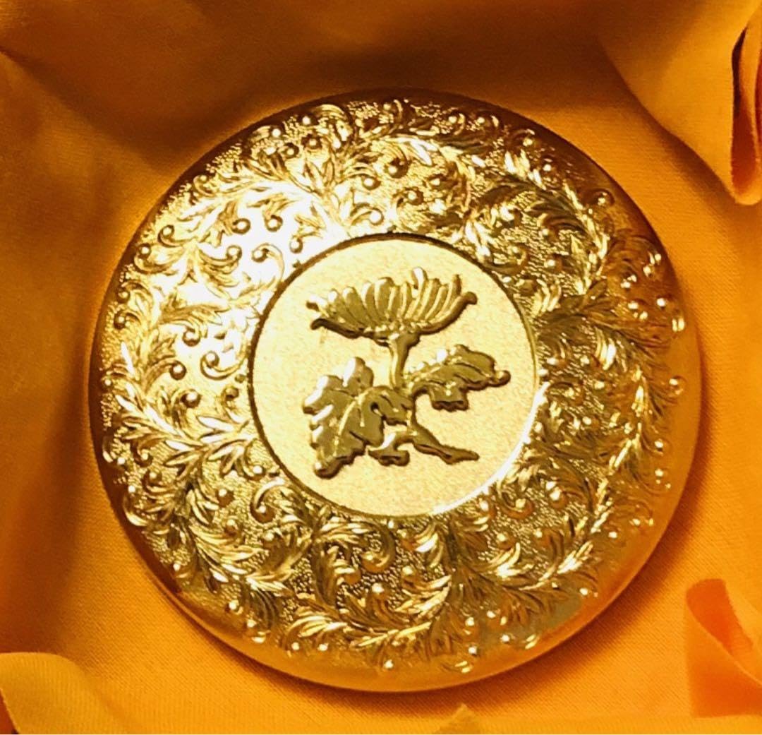 赤✖️金　天皇菊　反物　ポリエステル100% Amazon.co.jp: 皇居 ボンボニエール 小物入 菊 ゴールド 箱入 包装済