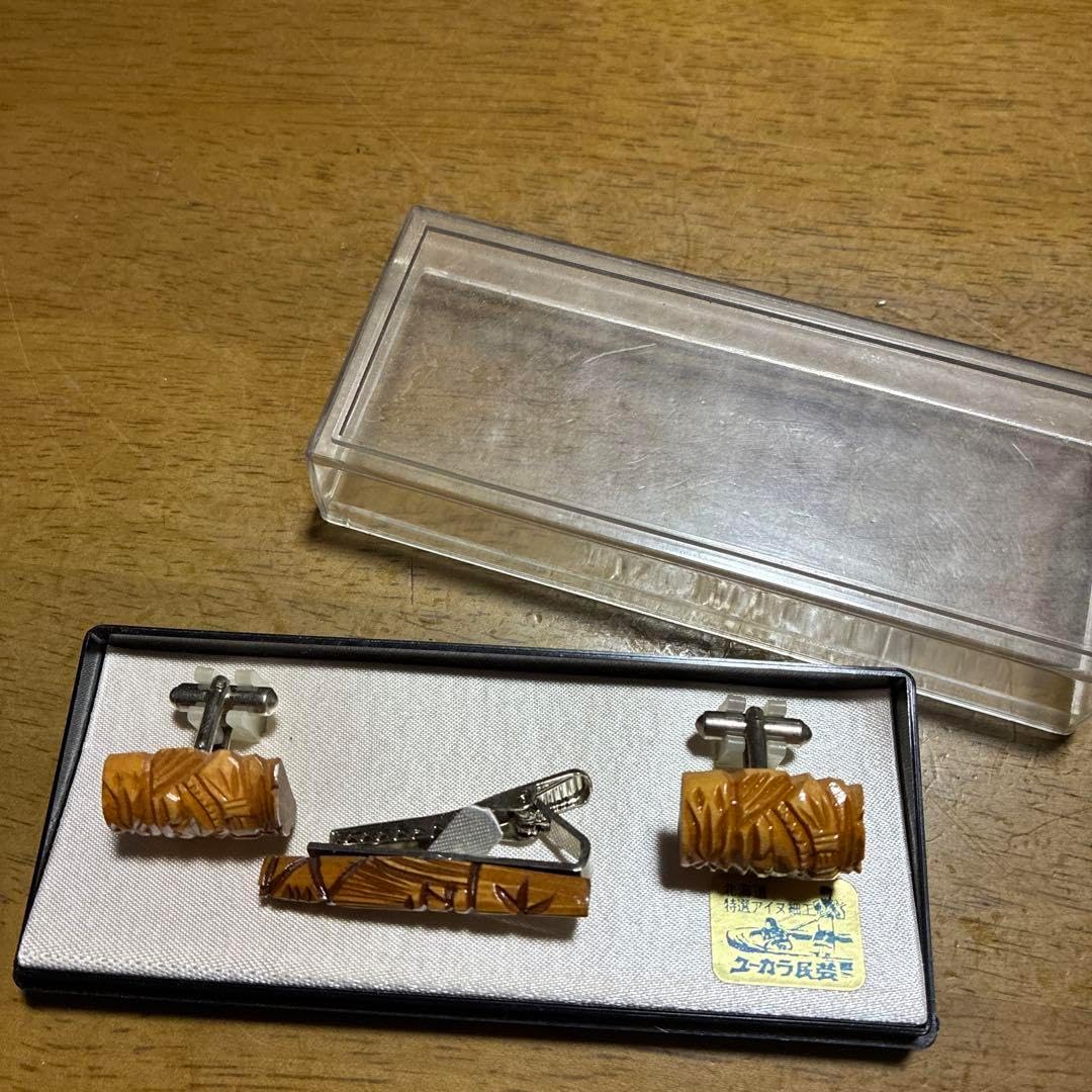 北海道アイヌ木製彫刻カフリンクス ケース付き