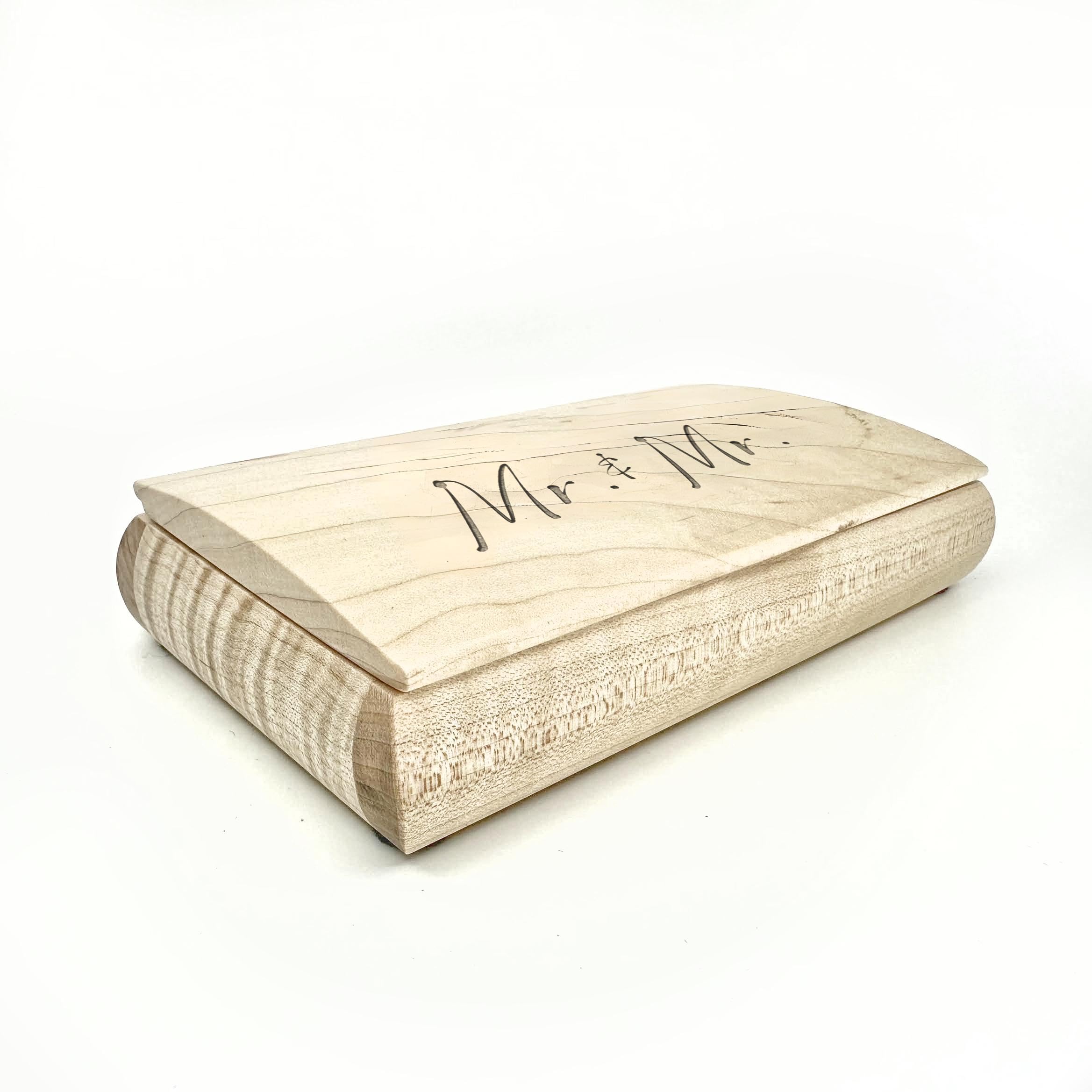Mikutowski Woodworking Mr and Mr - Caja de recuerdos de madera para recién casados, regalo de aniversario o inauguración de la casa para parejas gay, hecha a mano en los Estados Unidos, USA-08MRMR