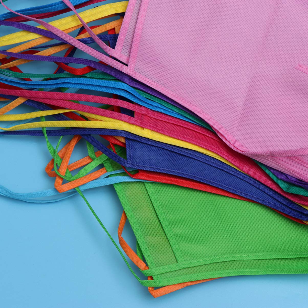 MAGICLULU 12 Pièces Tablier Non Tissé Pour Enfants Couleur Mélangée Enfants Tablier Enfants Art Peinture Tabliers Pour Cuisine Salle De Classe Événement Art Activité (12 Couleurs)