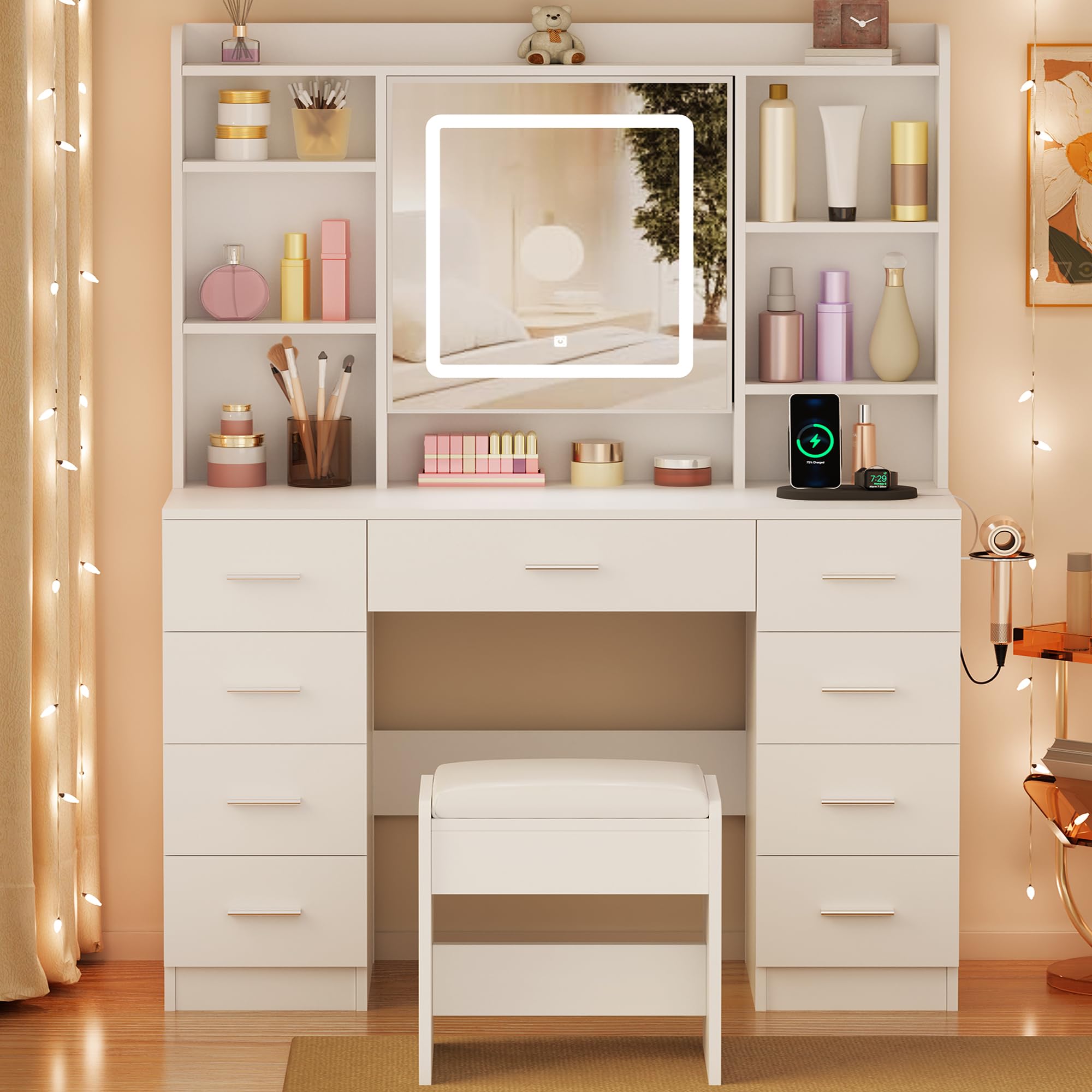 BEWISHOME Grande Coiffeuse avec éclairage LED et Miroir, Luminosité Réglable, Coiffeuse avec Tabouret, Prise, 9 Tiroirs et 5 étagères Ouvertes pour Chambre à Coucher Blanc Couffeuse Moderne EFST36W