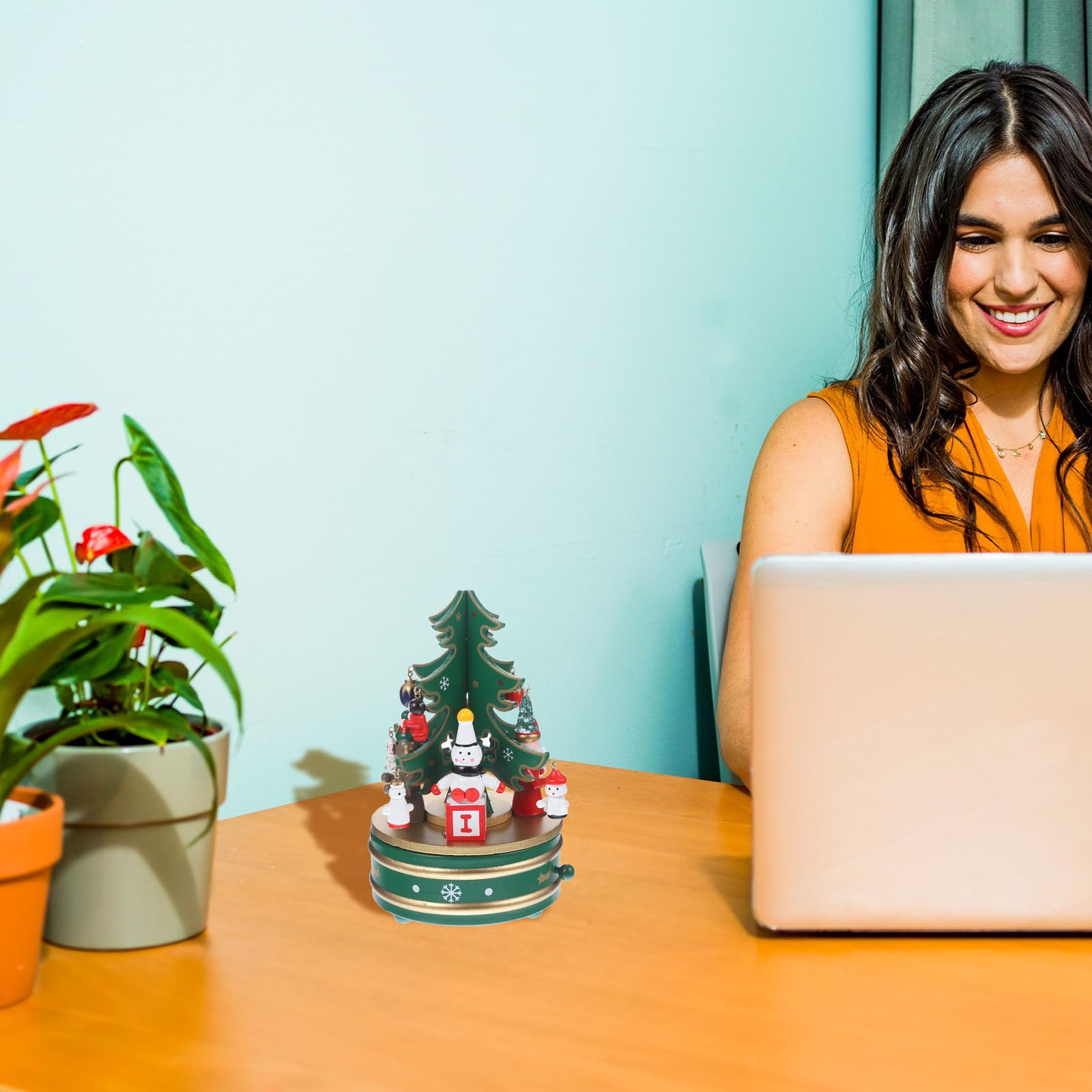 Cabilock Holz Weihnachtsspieluhr 6 Zoll - Rotierende Spieluhr Mit Weihnachtsbaum & Ornamenten