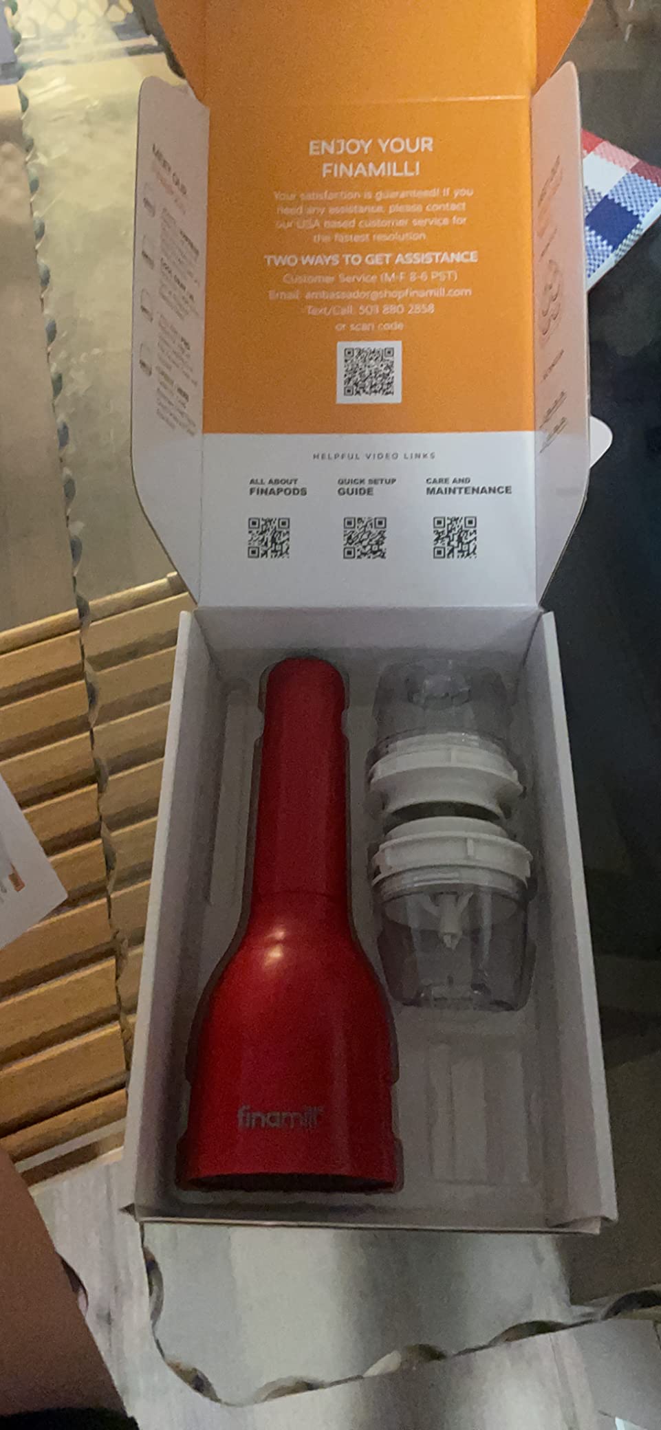 FinaMill – Award Winning Battery Operated Pepper Mill & Spice Grinder in One. Adjustable Coarseness. Ceramic Grinding Elements. One Touch Operation with LED Light. includes 2 Quick-Change ProPlus Pods photo review