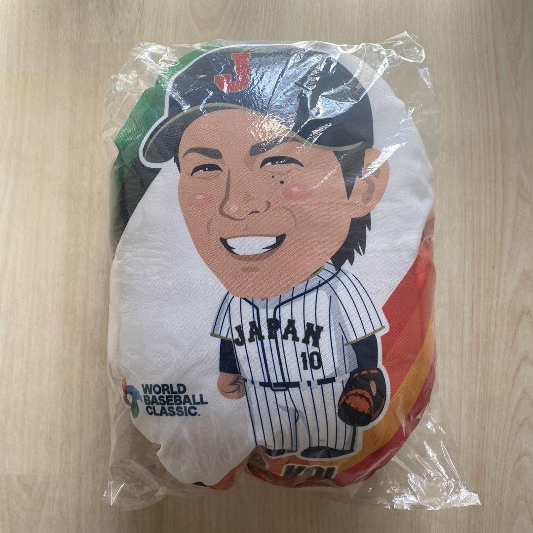 Amazon.co.jp: wbc 東京ドームガチャ 甲斐拓也 クッション : ホーム 