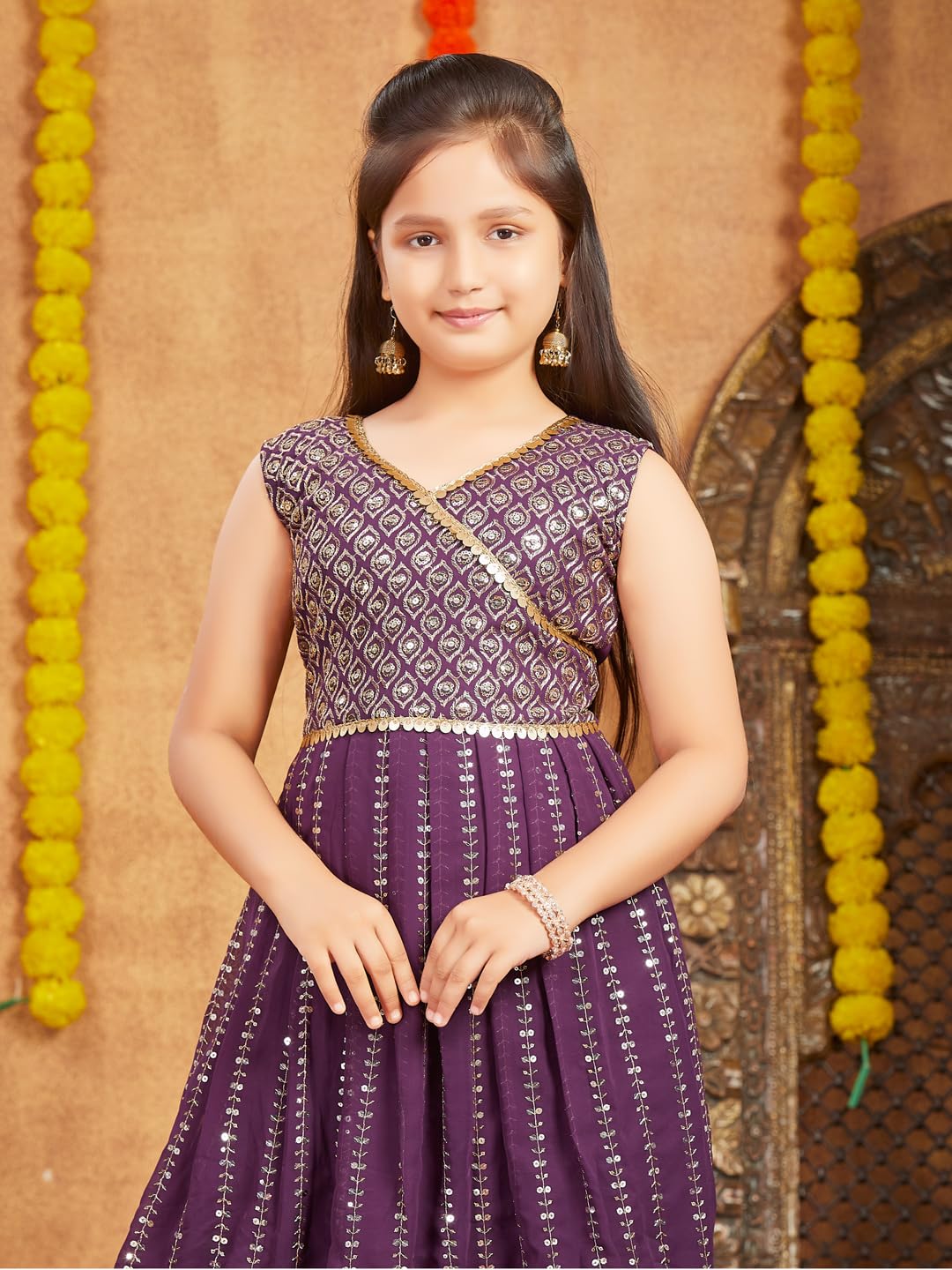 Aarika - Conjunto de ropa étnica para niña, diseño de lentejuelas de color crema, bordado Zarika