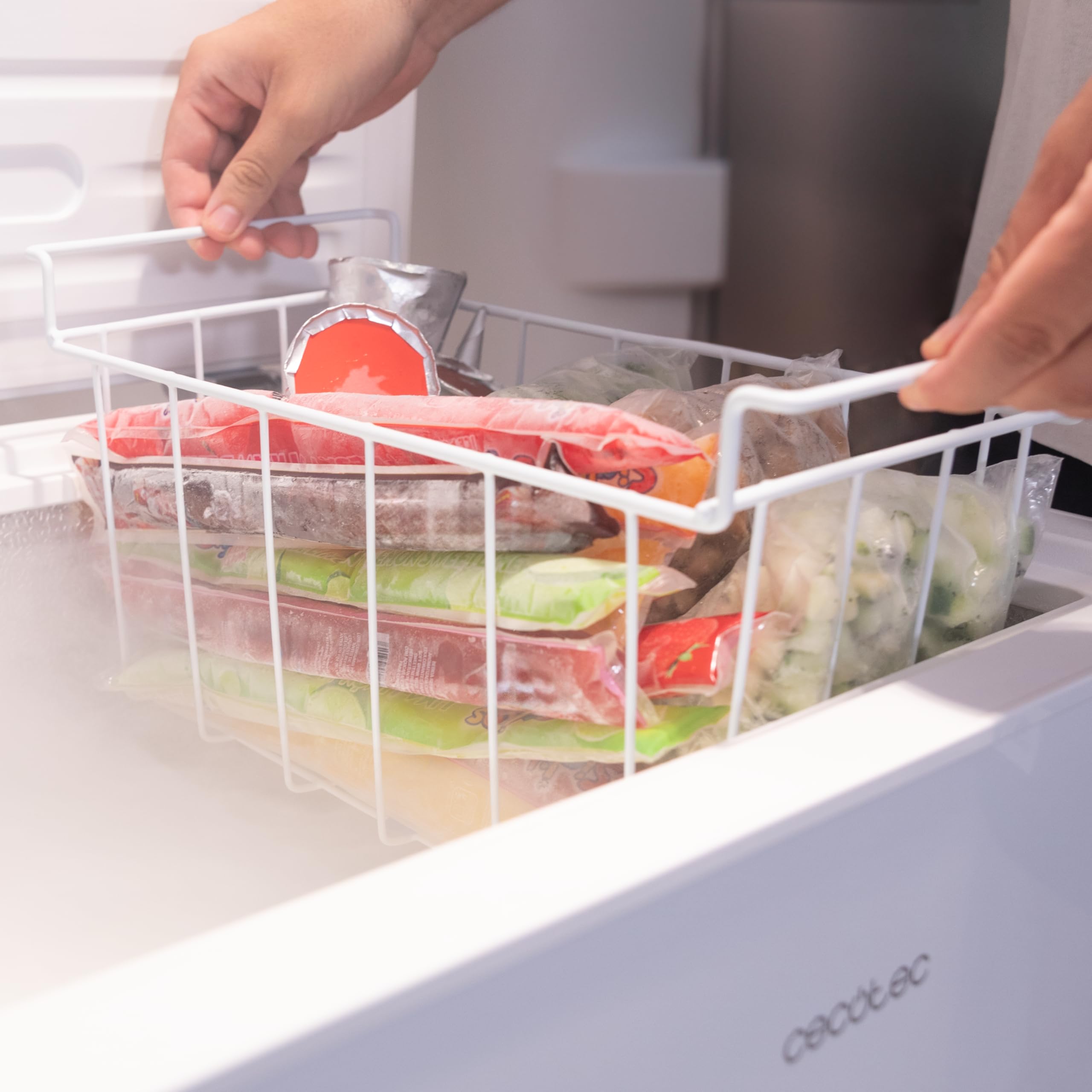 Cecotec Horizontal-Gefrierschrank Bolero CoolMarket Chest 142 White E. 142 l Fassungsvermögen, Inverter-Plus-Modus, Doppelfunktion, Schnellgefrieren, Innenkorb, elektronische Steuerung, Klasse E.