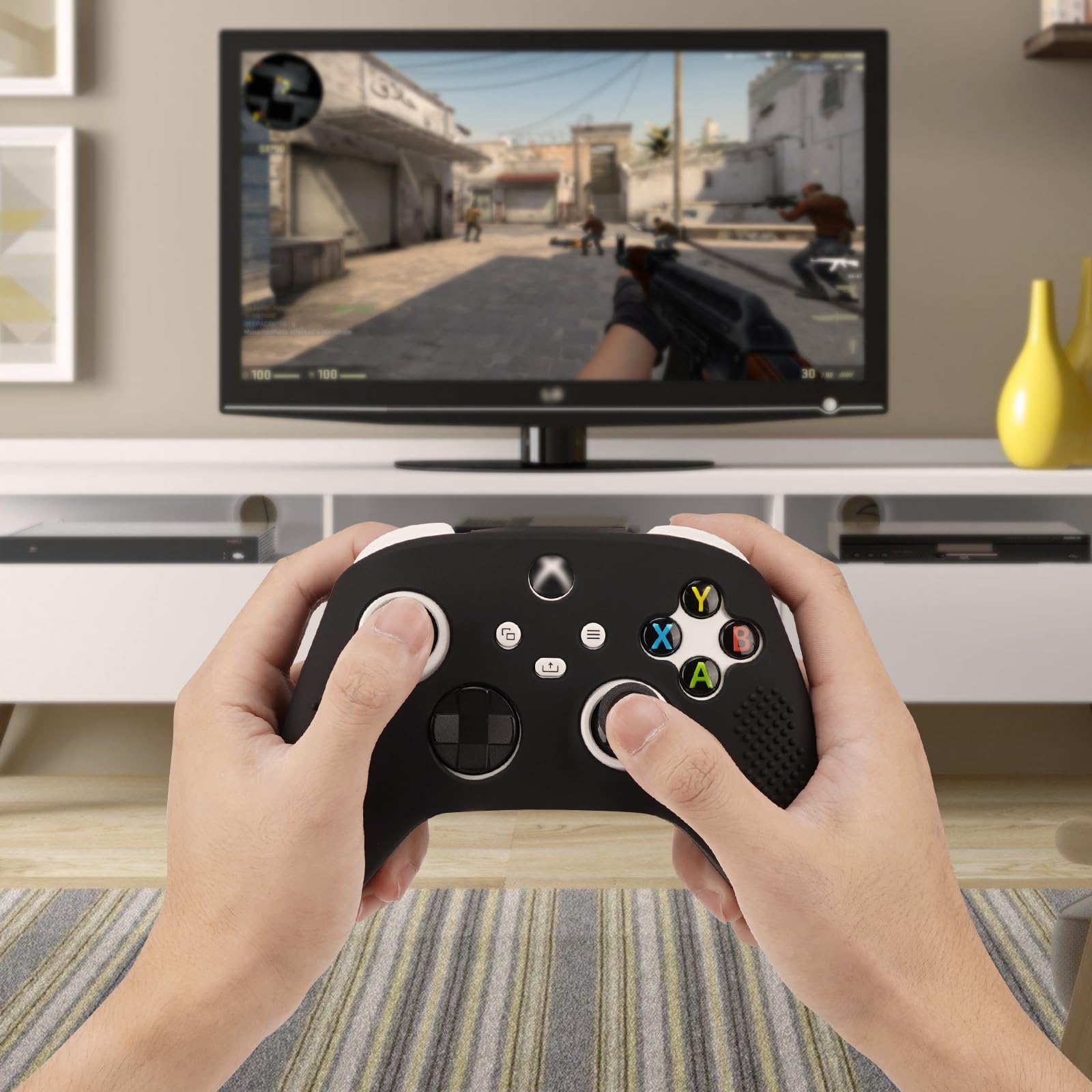 Geekria Funda de silicona compatible con mando Xbox Series X/S, funda protectora ergonómica suave antideslizante, funda de repuesto para accesorios para juegos (negro)