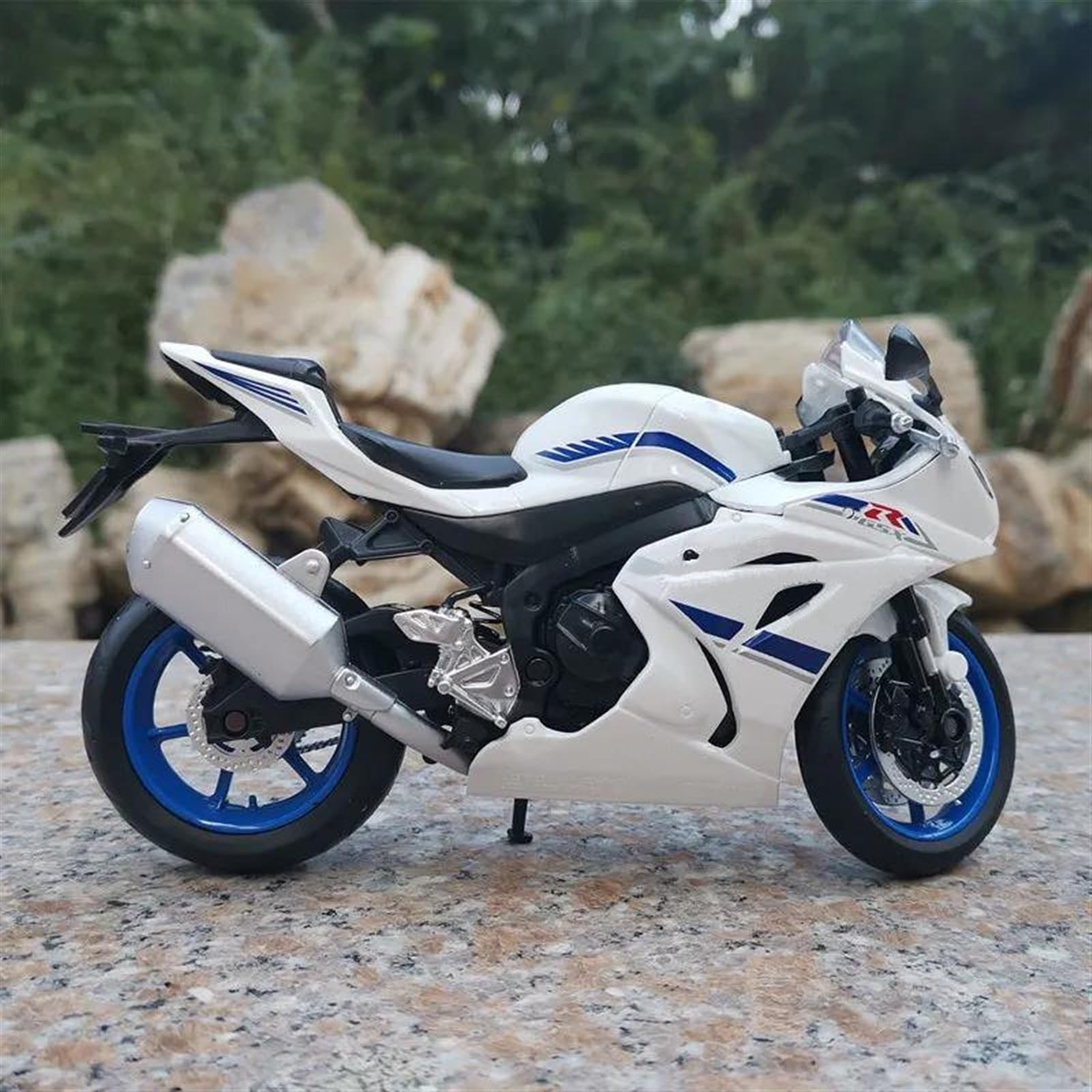 SEYXF Motorbike Toy Motorcycle Metal Model Collection Simulation Diecasts Gifts 1:12 for Suzuki GSXR1000(White with Box)