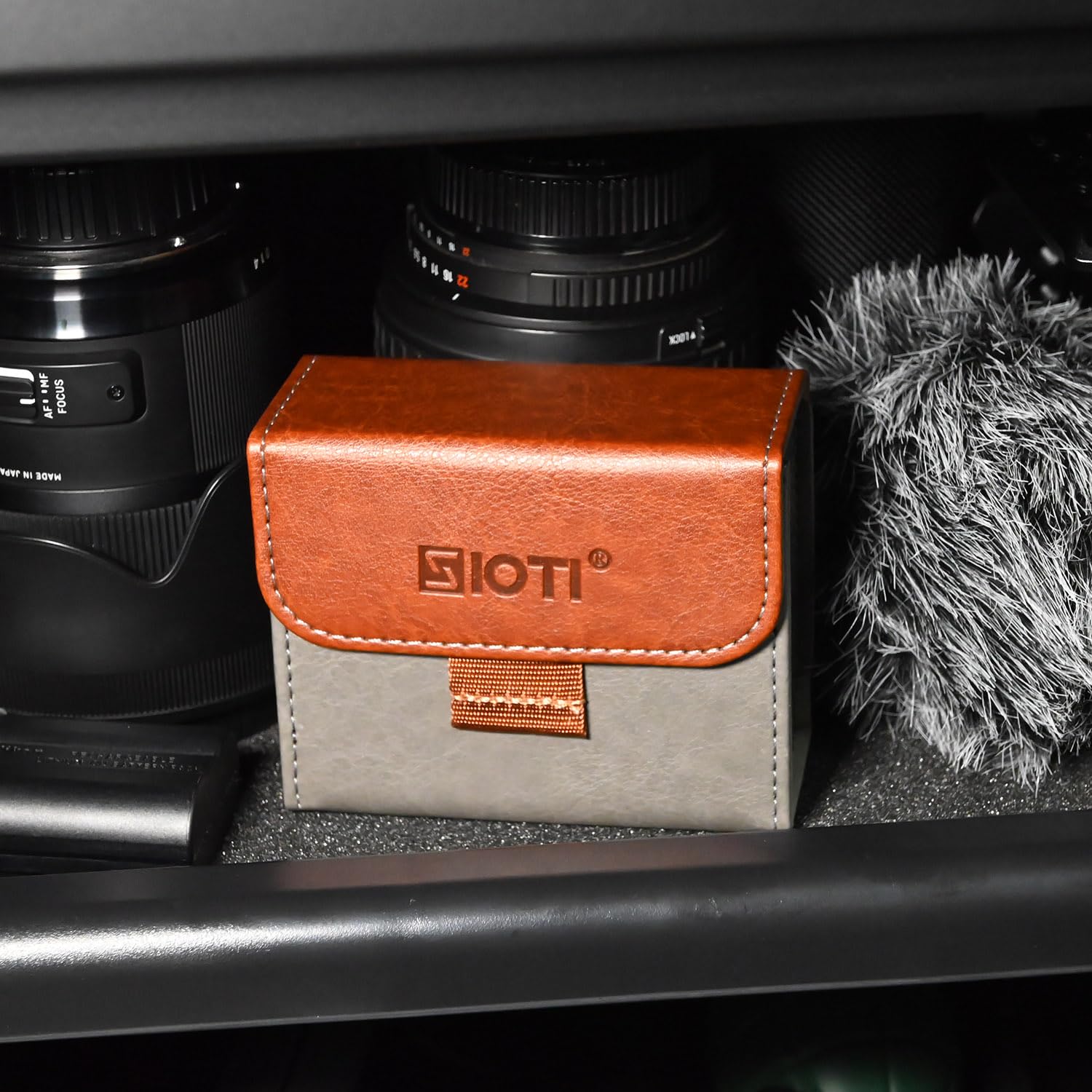 SIOTI Camera Lens Filter Case 4 Pockets, Leather Filter Pouch, with 3PCs Cleaning Cloth, Compatible with Less than 62mm Camera Lens Circular UV/ND/GND/CPL Filter