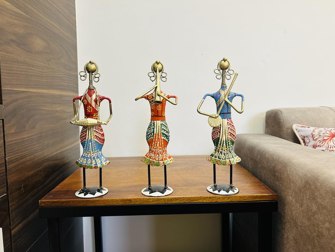 STREET CRAFT Metal Musician Lady Decorative Showpiece Table Decor Home Decor Musician Lady Showpiece Gift Item Multicolour (Design -5)