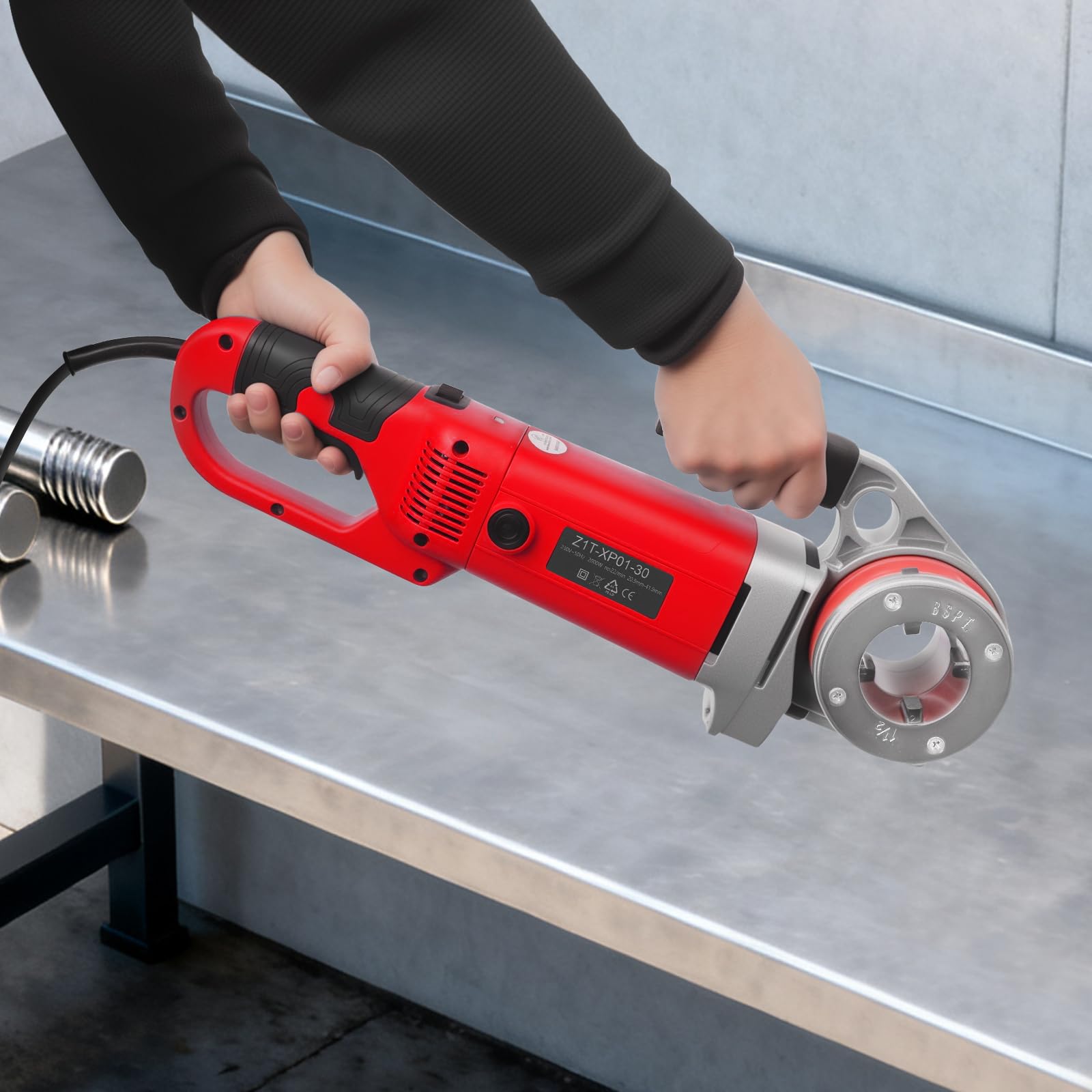 Elektryczna gwintownica 2000 W, 22 obr./min, przenośna nawlekacz do rur z 4 głowicami tnącymi (1-1/4", 1", 3/4", 1/2"), zestaw do gwintowników do rur metalowych i z tworzywa sztucznego do 42 mm