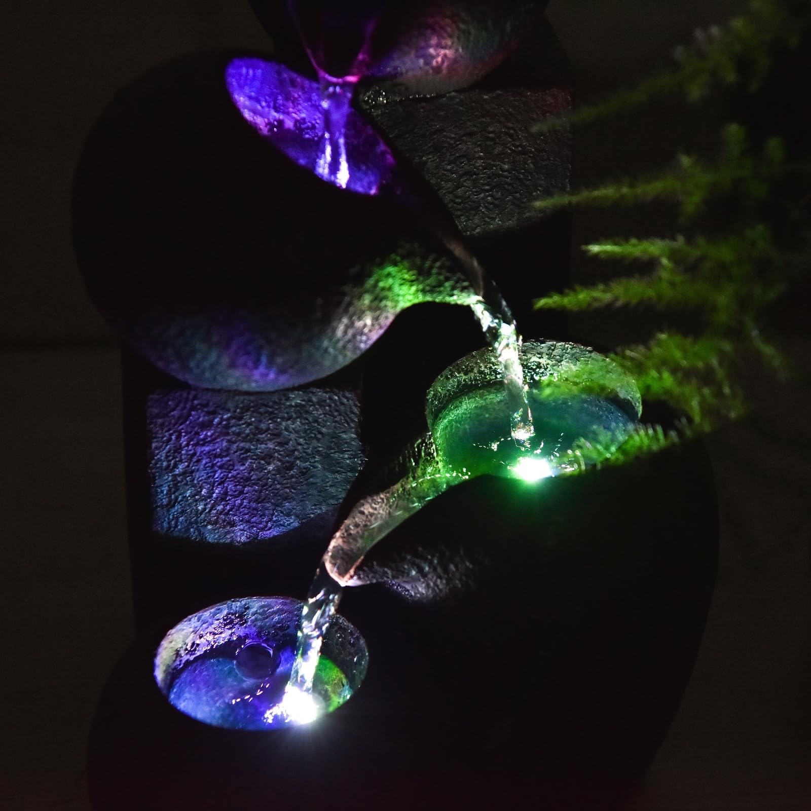 Fontaine d’Intérieur Cascade 4 Niveaux Jarre Effet Pierre Naturelle Lumière LED Coloré, Déco d’intérieur Zen et Élégant, Fontaine de Table, Idée Cadeau Exceptionnelle, H 25cm – Luba Zen’Light