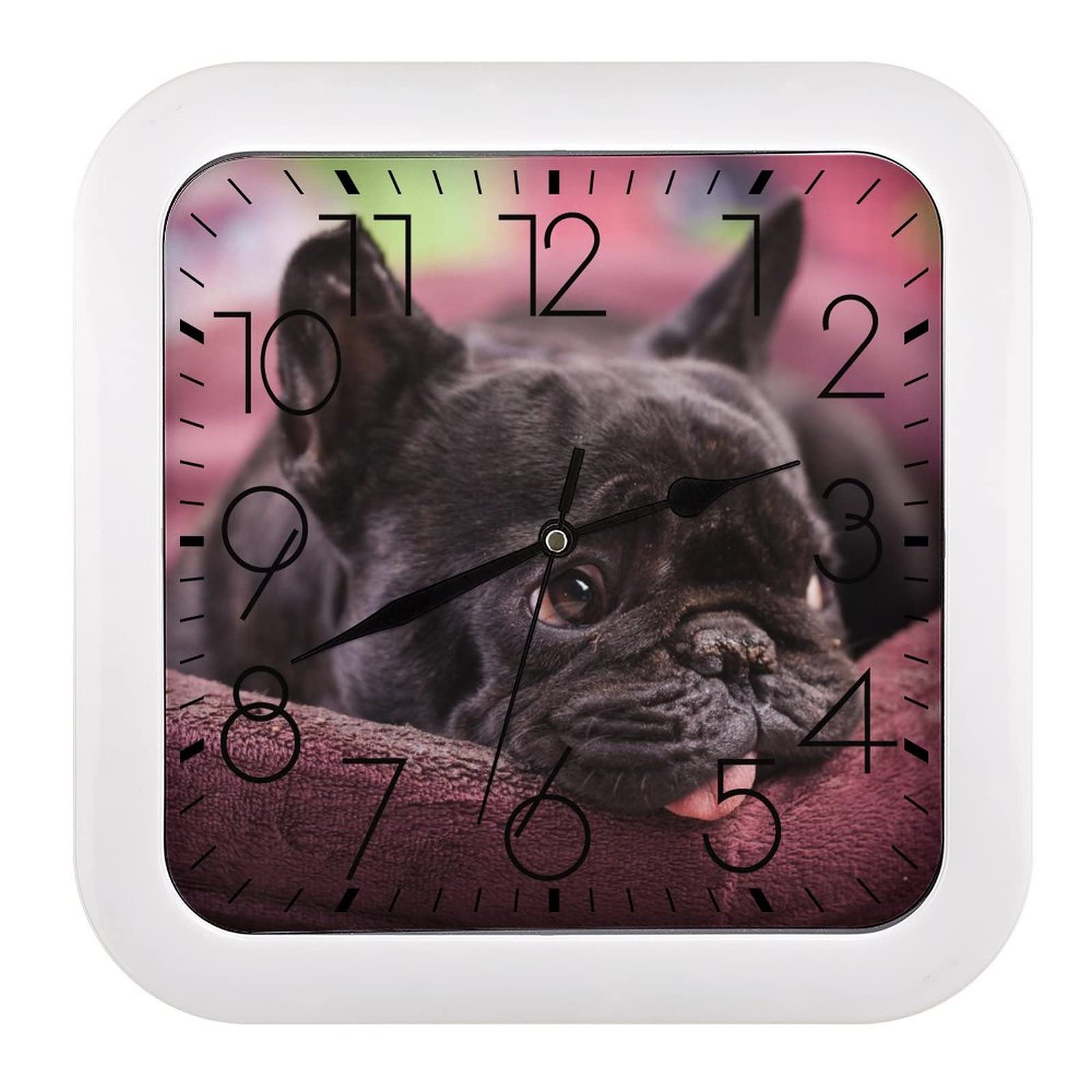 Horloge bouledogue noir au design carré moderne et élégant pour salon contemporain