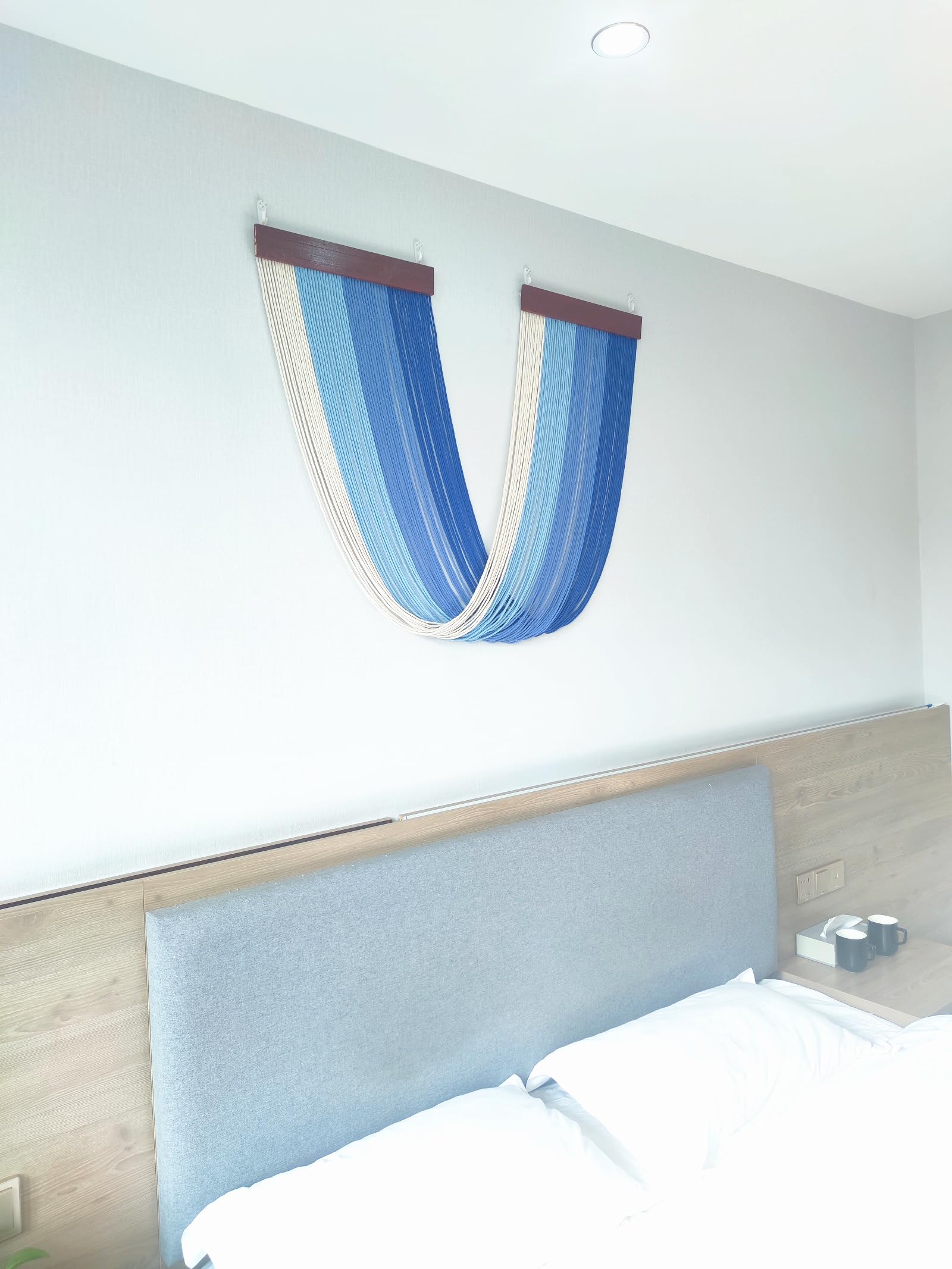 Tapiz de macramé para colgar en la pared, grande, 46 pulgadas de ancho x 36 pulgadas de largo, decoración de pared estilo bohemio, cabecero de pared, dormitorio, sala de estar, apartamento, azul 6