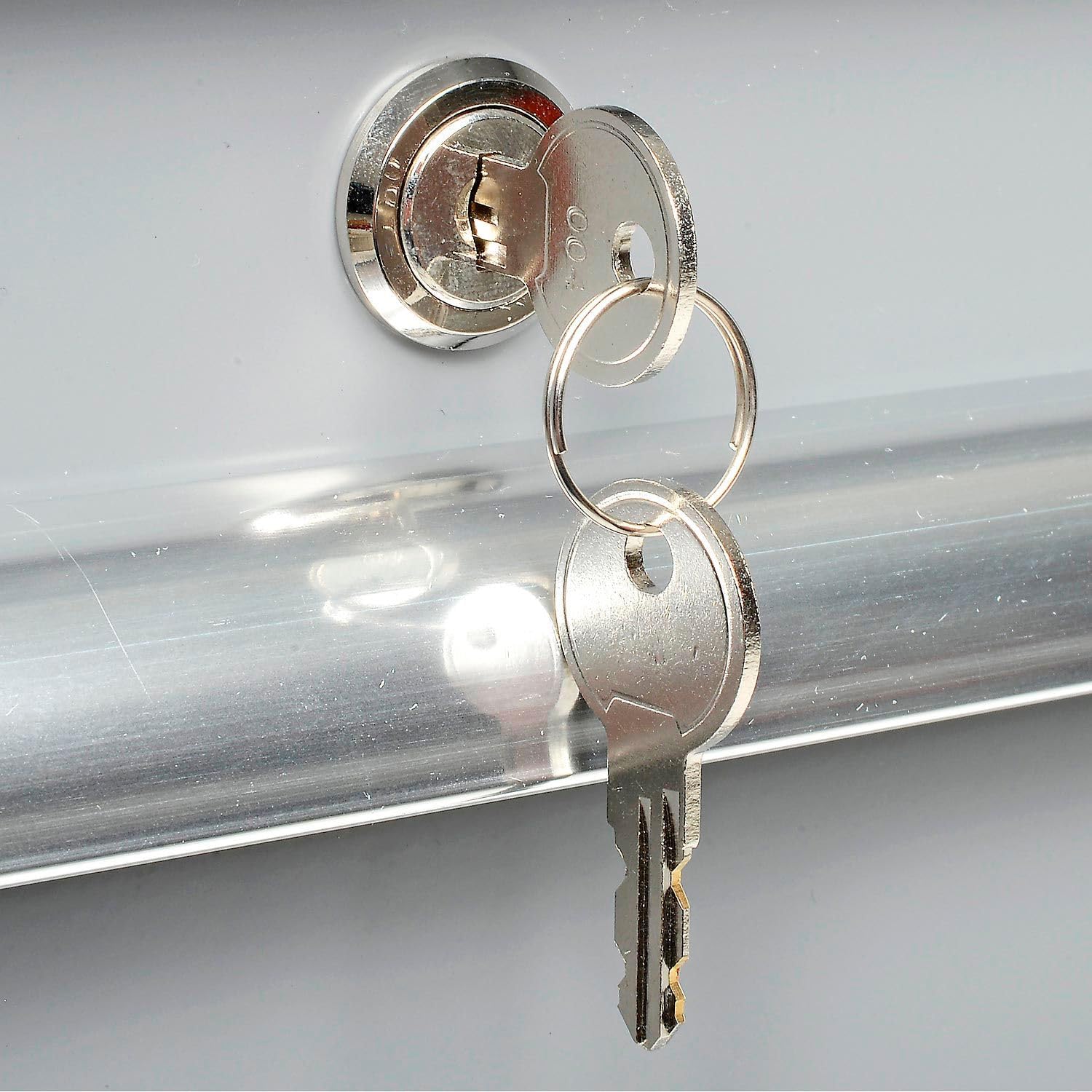 Global Industrial 4 Drawer Workbench Pedestal W/Built-In Base