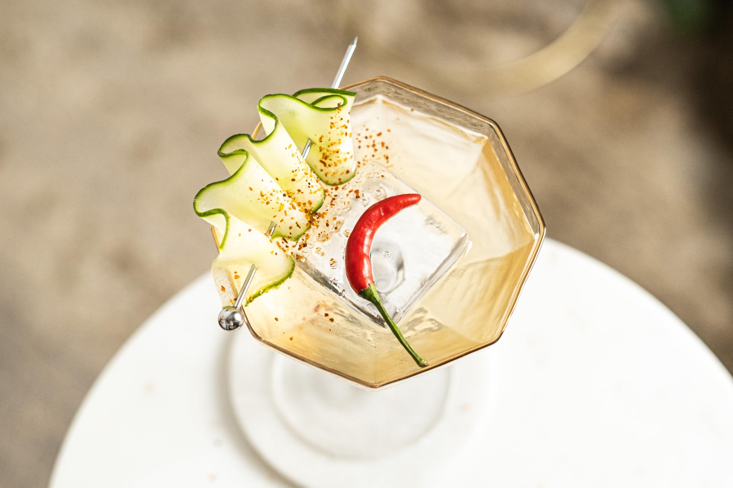 Bicchieri piccoli da 150 ml, ottagonali Prestige Coupé, con bordi dorati, per cocktail e champagne, set da 4, in cristallo angolato, a stelo lungo, per espresso Martini, Daiquiri, Gimlet, Cosmopolitan