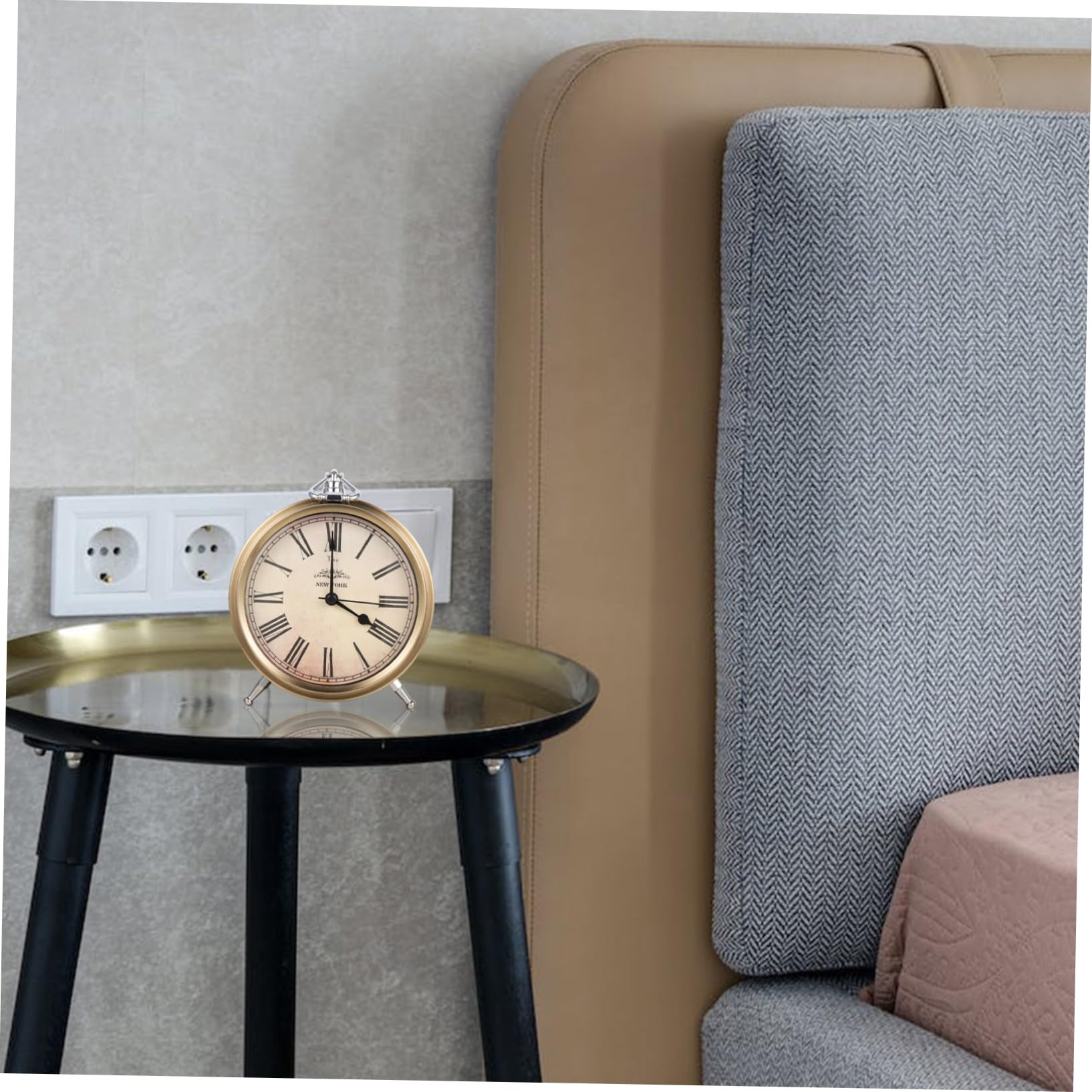 Ciieeo Retro Wecker Metall mit Geräuschlosem Uhrwerk Schlafzimmer Tischuhr für Tiefschläfer Dekorativer Haushaltsschlafzimmer Wecker