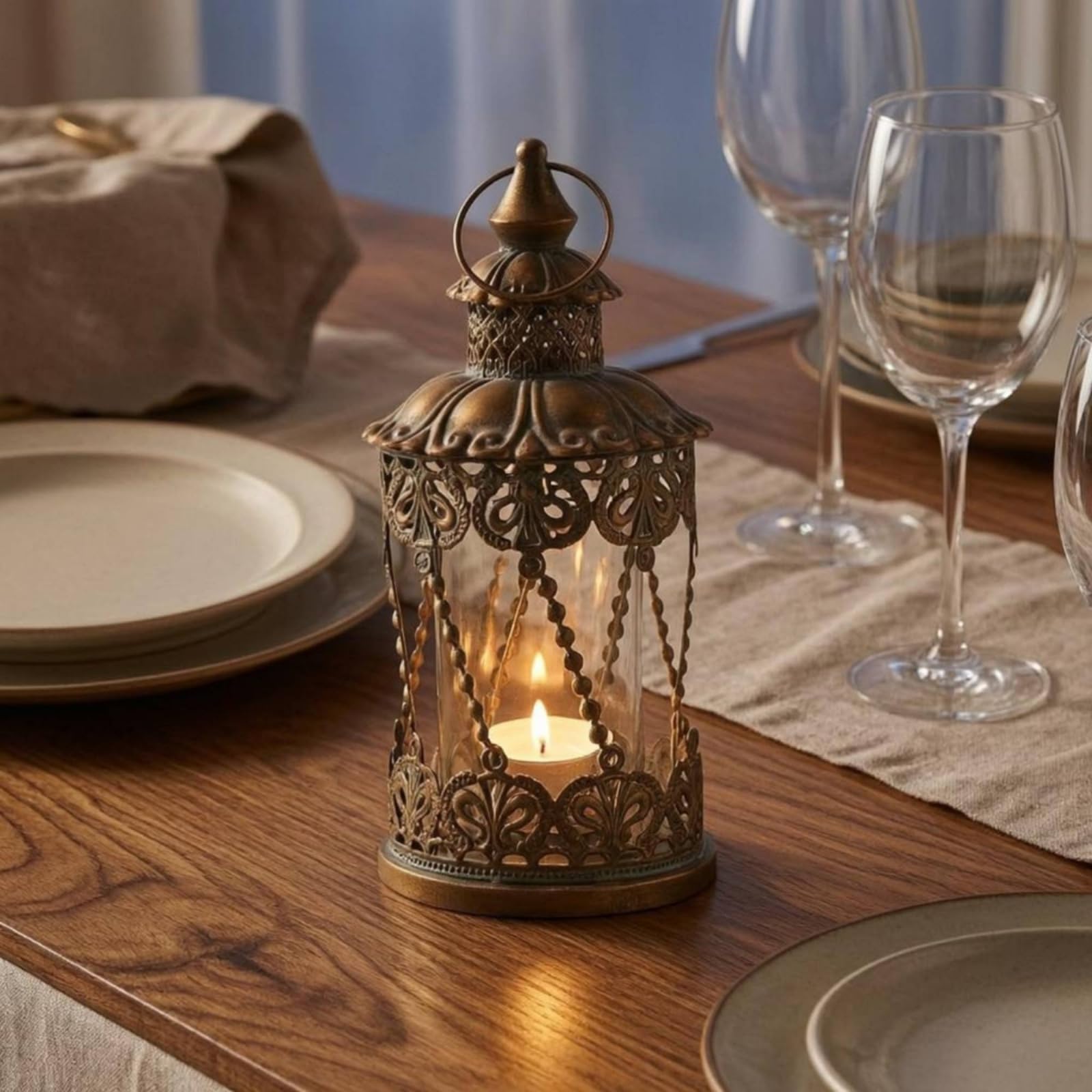 B Baosity Portavelas de Vidrio Hierro Farol Decorativo Antiguo Bronce Soporte de Vela Linterna con Trabajo en Base y Parte Europeo Adecuado para Salón Estudio Dormitorio, 12.5 12.5 29