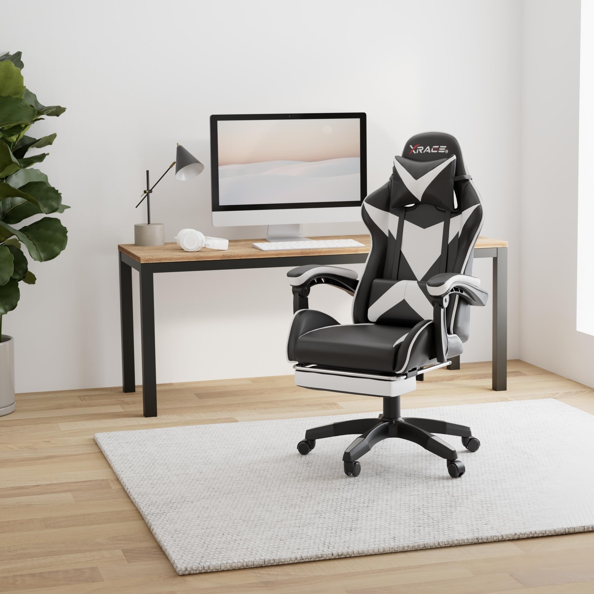 xRace - Poltrona da gaming per videogiochi, girevole, alta in pelle con supporto lombare, poggiatesta e poggiapiedi, regolabile, inclinabile, stile corse racing (bianco)