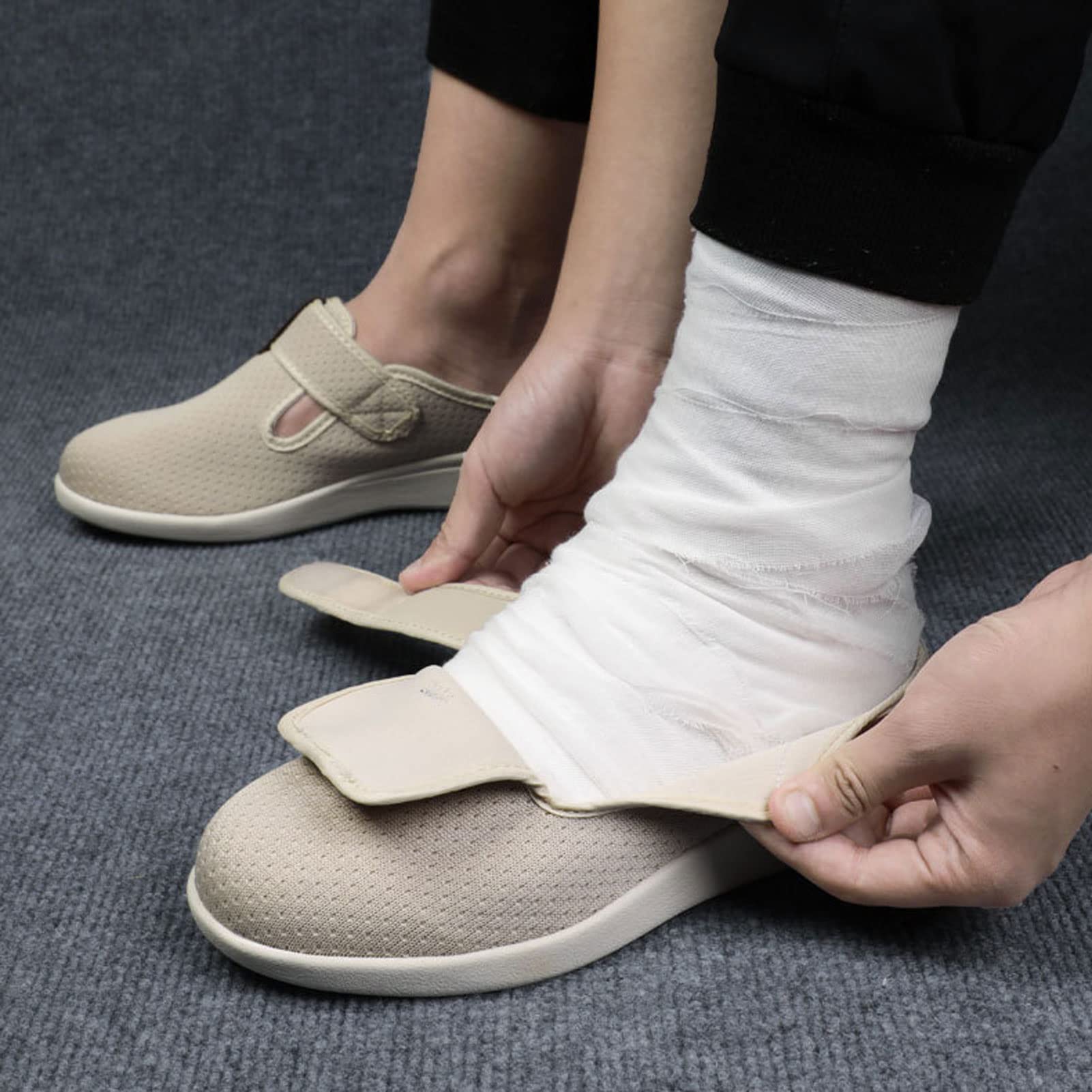 Ekstra Szerokie Buty Dla Kobiet z Opuchniętymi Stopami na Rzepy, Regulowane Letnie Kapcie na Cukrzycę, Męskie Rekreacyjne Sandały Ortopedyczne na Obrzęk Stawów(Size:42,Color:Czarny)