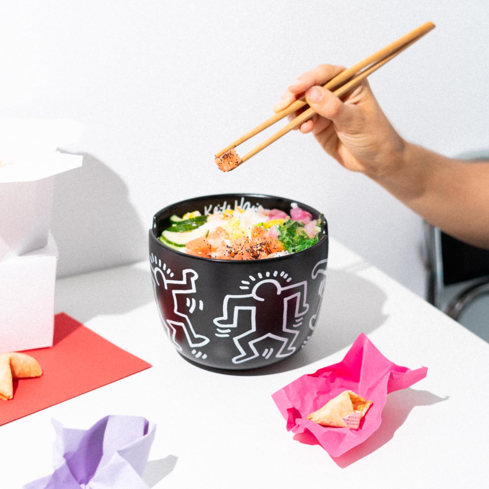 Grupo Erik Ciotola Ramen Keith Haring - Ramen Bowl 1400 ml, Ciotole Cucina Giapponese con Bacchette, Adatta per Lavastoviglie e Microonde | Insalatiera Regalo