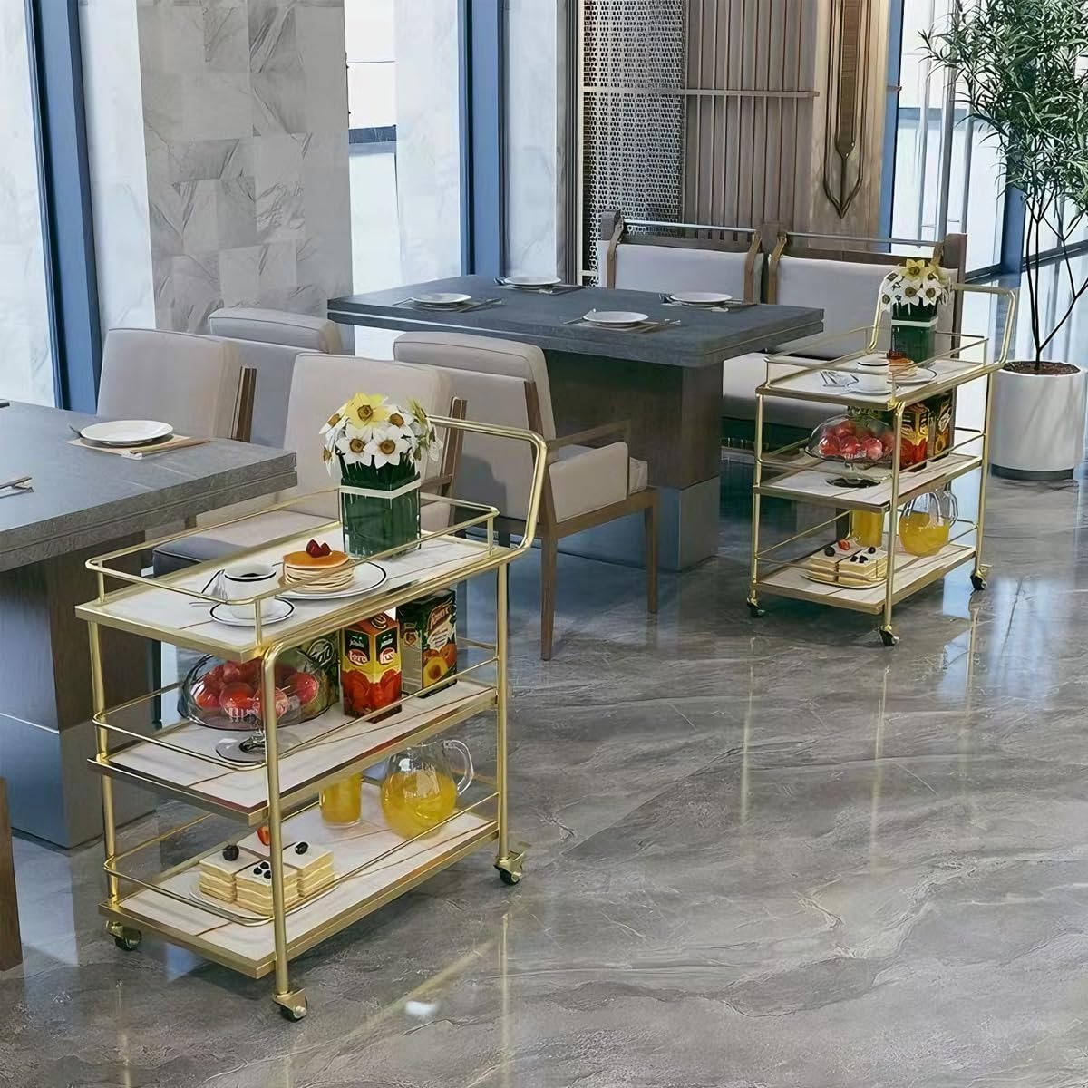 Chariot de bar en métal sur roulettes avec garde-corps et roulettes verrouillables, chariot de service mobile pour boissons, parfait pour la maison, le salon ou les fêtes de salle à manger