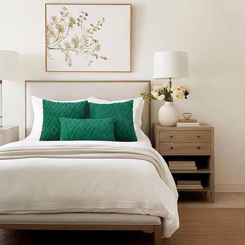 Miniatura 5 de Juego de 2 fundas de almohada suaves de piel sintética de 22 x 22 pulgadas  22.0 x 22.4 in., de lana corta y felpa con un estampado de diamantes en