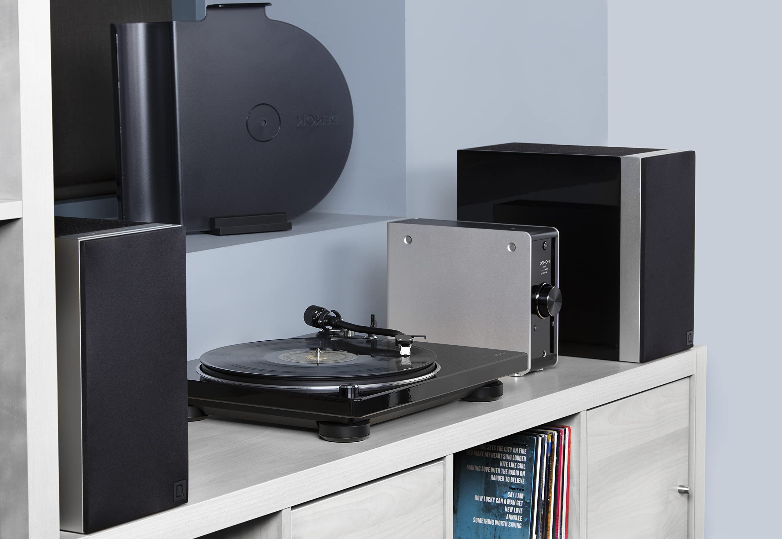 Denon DP-400 Plattenspieler, Riemenantrieb, Integrierter Phono-Vorverstärker, Halb-Automatisch, MM-Tonabnehmer, Auto-Lift, Auto-Stopp - Schwarz