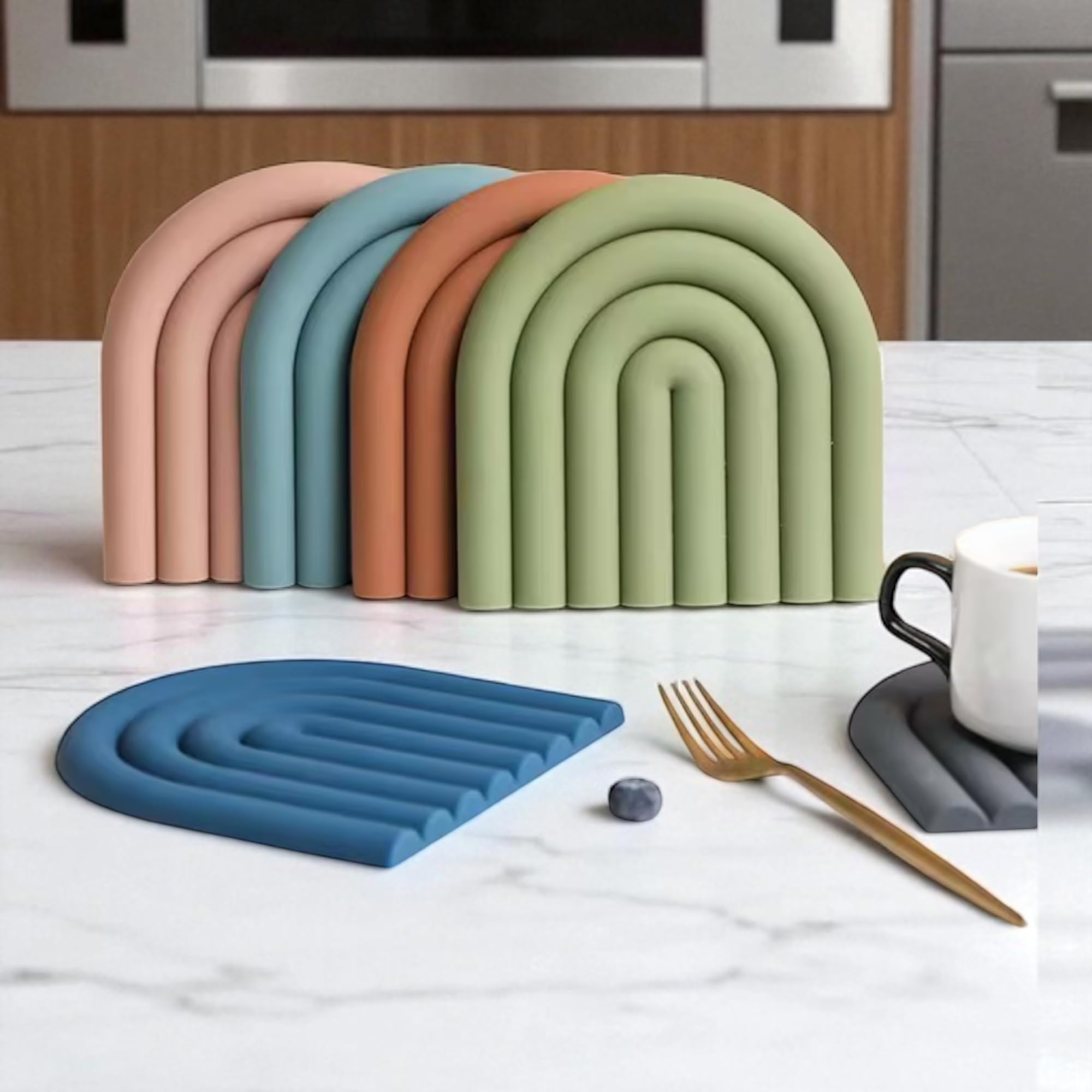 Bare & Balanced Lot de 2 dessous de plat en silicone résistants à la chaleur – Tapis de cuisine antidérapants et multi-usages, dessous de verre isothermes et maniques – Sets de table modernes pour